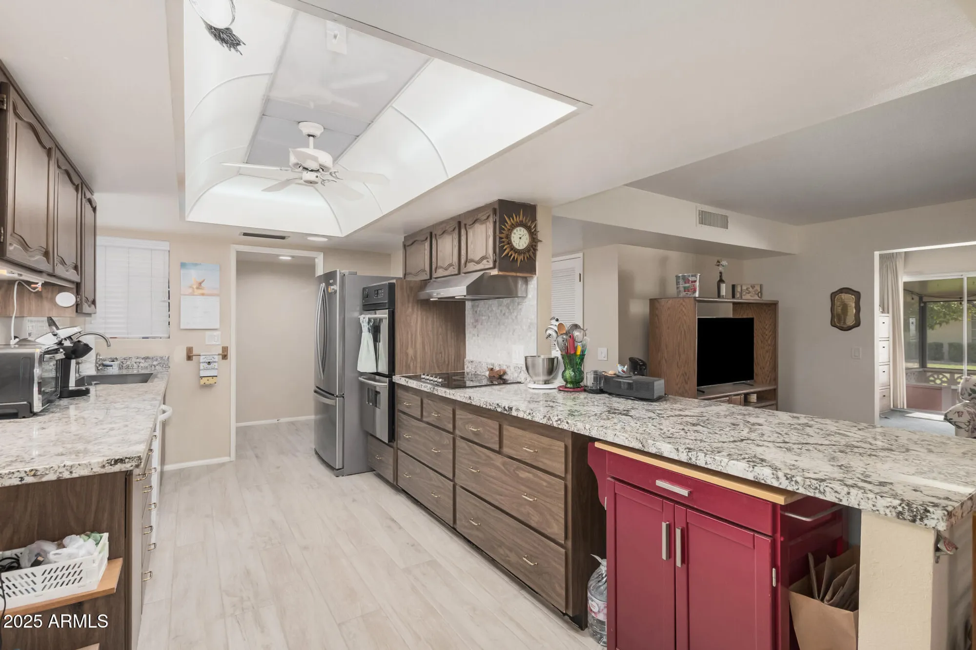 Property Slideshow image 9 of 28 | 9705 w oak ridge dr, Sun City, AZ, 85351