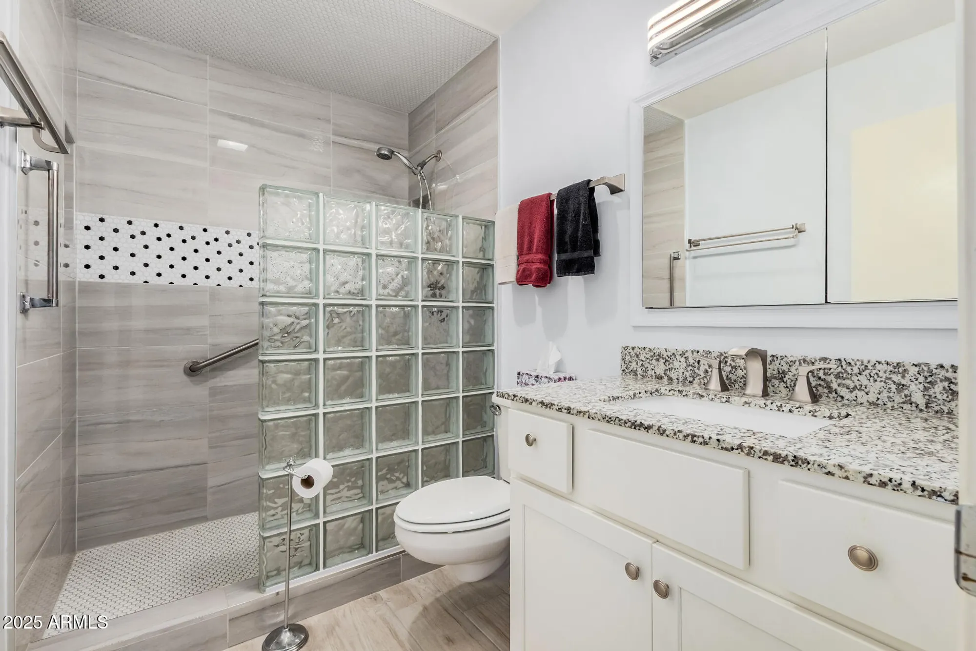 Property Slideshow image 17 of 28 | 9705 w oak ridge dr, Sun City, AZ, 85351