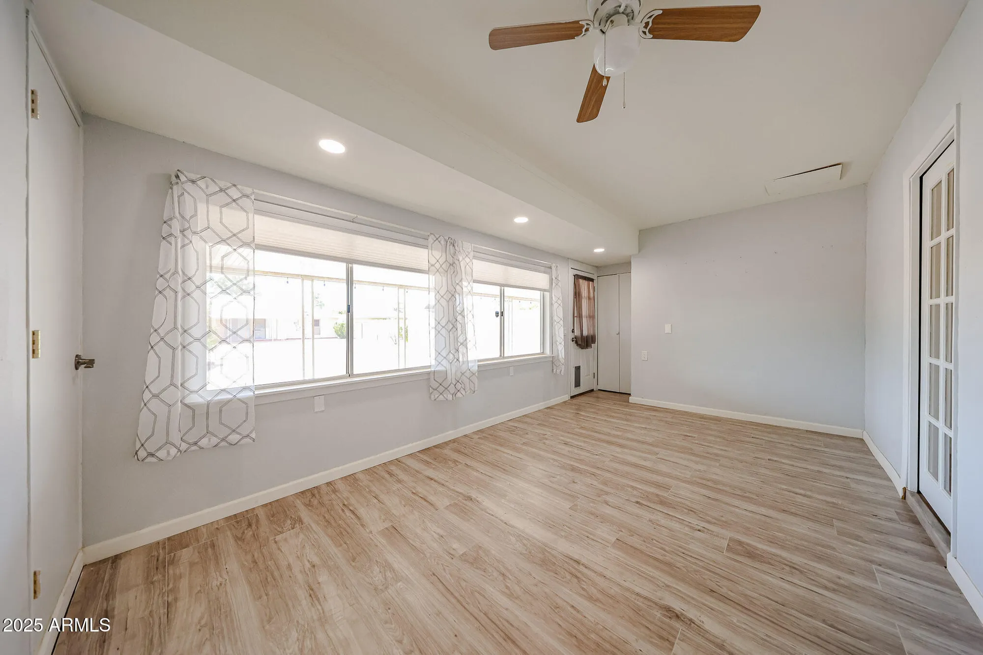 Property Slideshow image 14 of 40 | 19838 n pine springs dr, Sun City, AZ, 85373