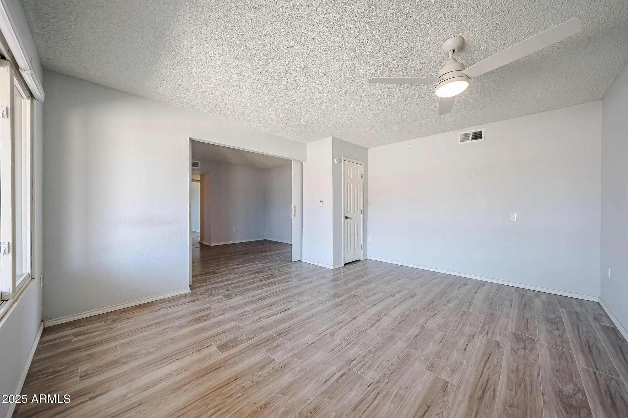 Property Slideshow image 8 of 40 | 19838 n pine springs dr, Sun City, AZ, 85373