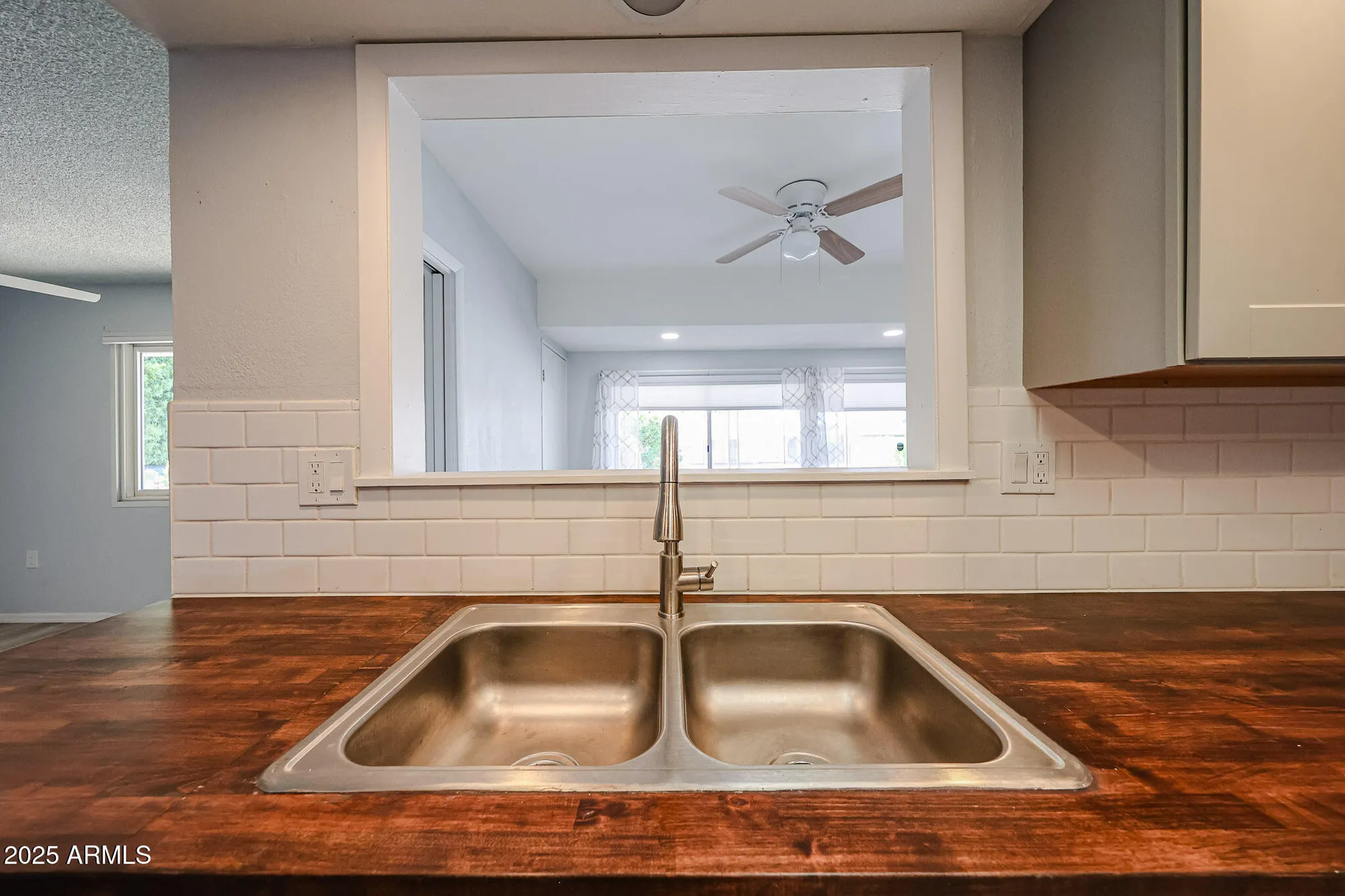 Property Slideshow image 23 of 40 | 19838 n pine springs dr, Sun City, AZ, 85373