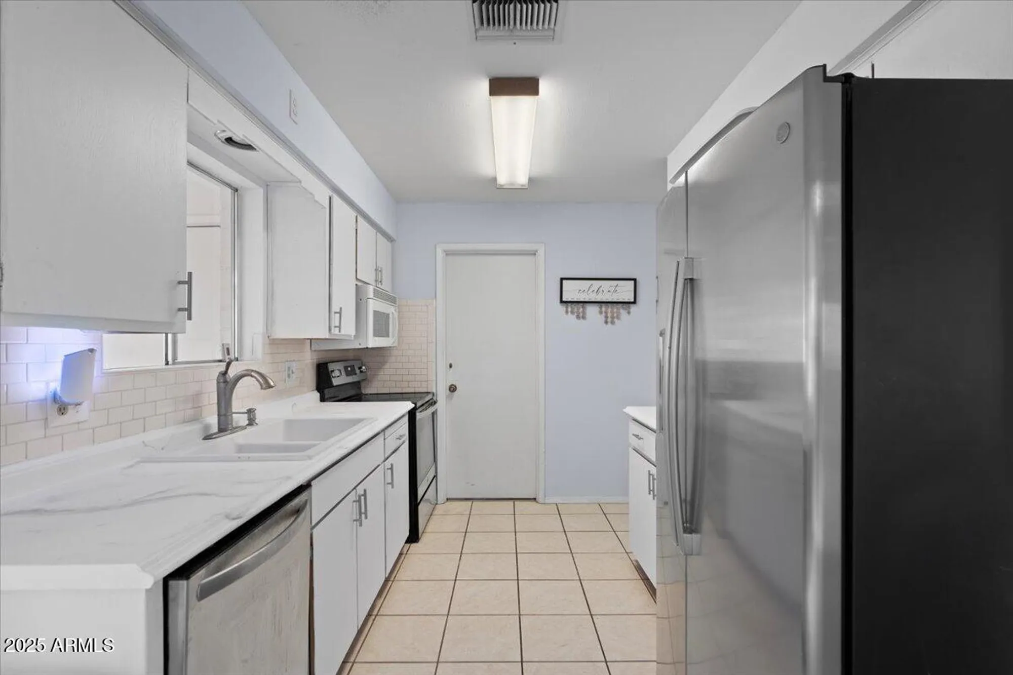 Property Slideshow image 14 of 43 | 639 n 57th pl, Mesa, AZ, 85205