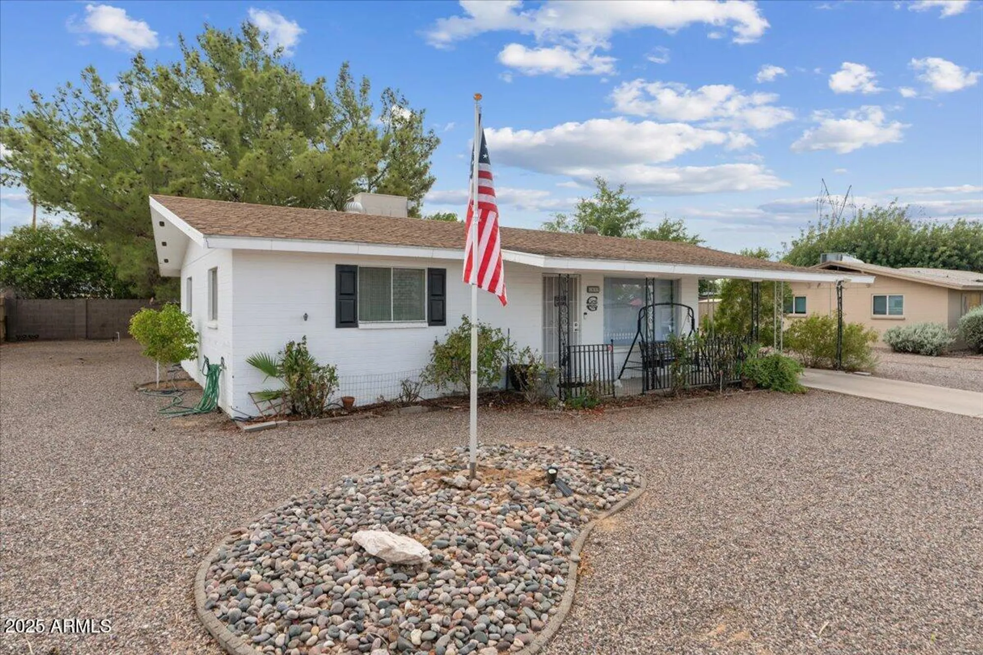 Property Slideshow image 2 of 43 | 639 n 57th pl, Mesa, AZ, 85205