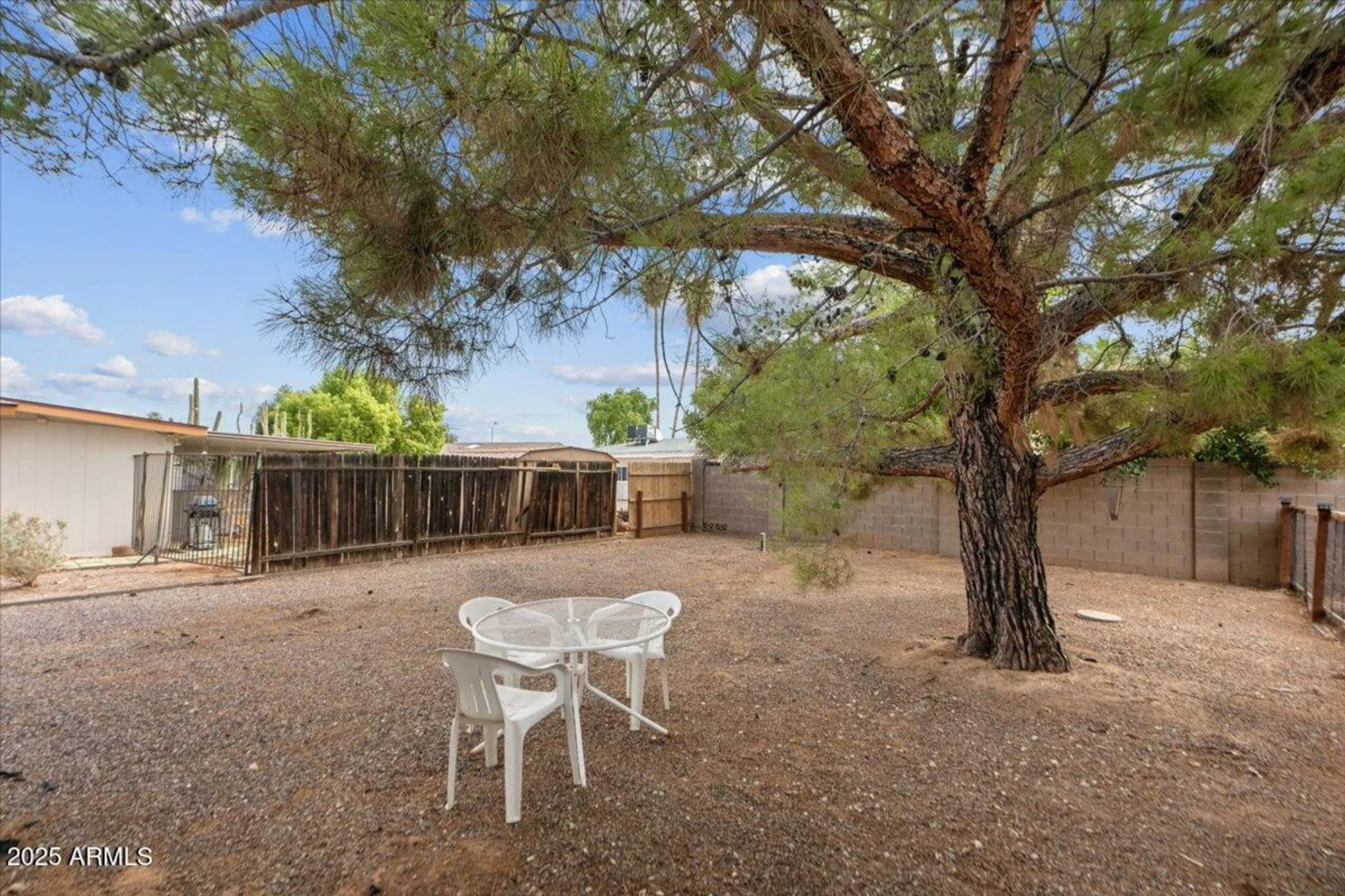 Property Slideshow image 35 of 43 | 639 n 57th pl, Mesa, AZ, 85205