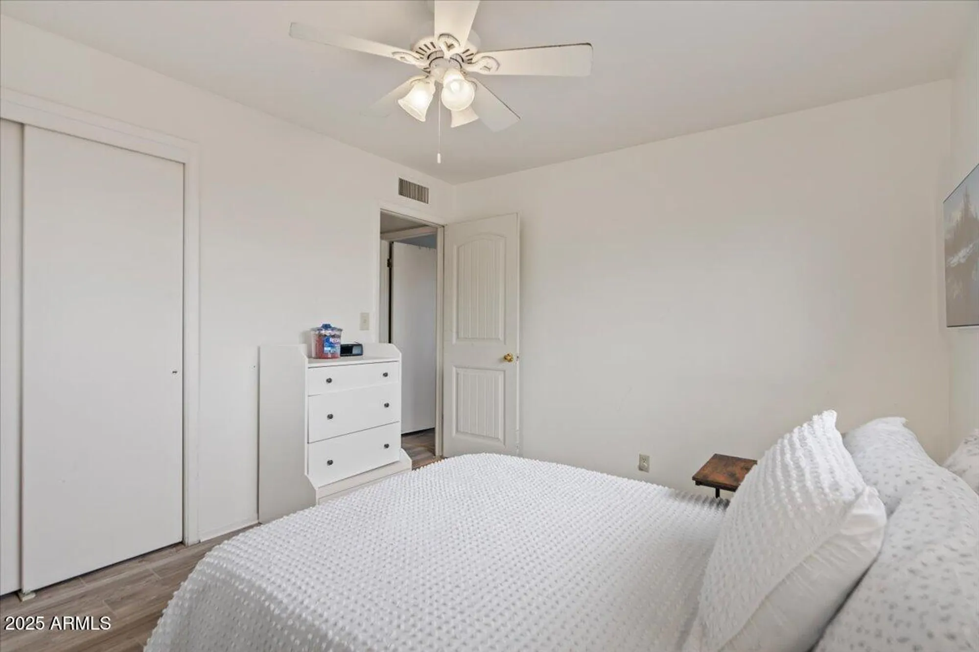 Property Slideshow image 22 of 43 | 639 n 57th pl, Mesa, AZ, 85205