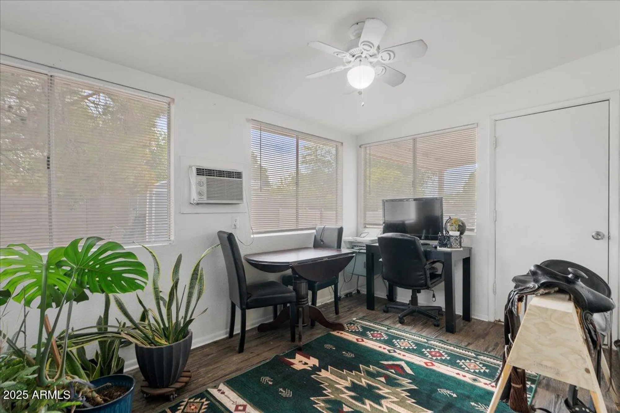 Property Slideshow image 23 of 43 | 639 n 57th pl, Mesa, AZ, 85205