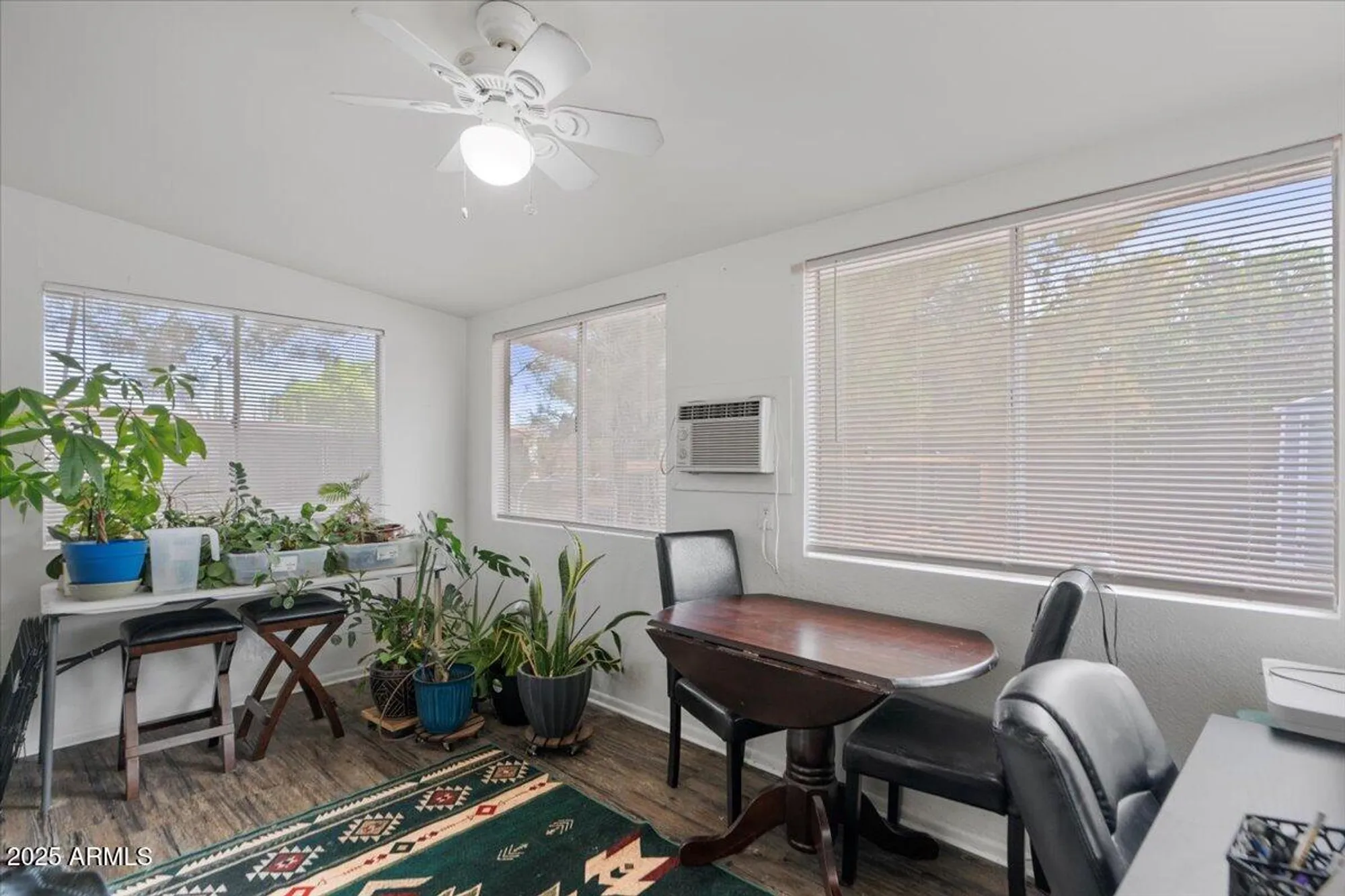 Property Slideshow image 24 of 43 | 639 n 57th pl, Mesa, AZ, 85205