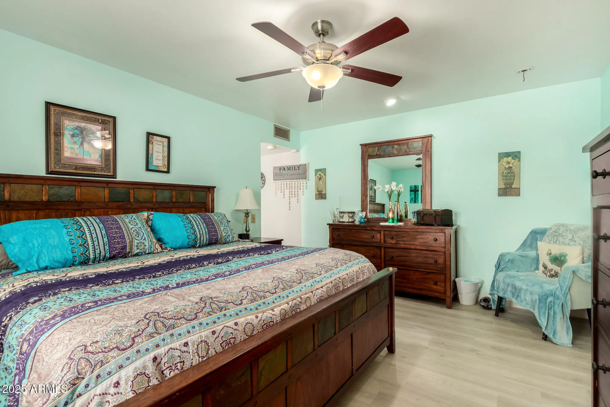 Property Slideshow image 17 of 37 | 16849 n meadow park dr, Sun City, AZ, 85351