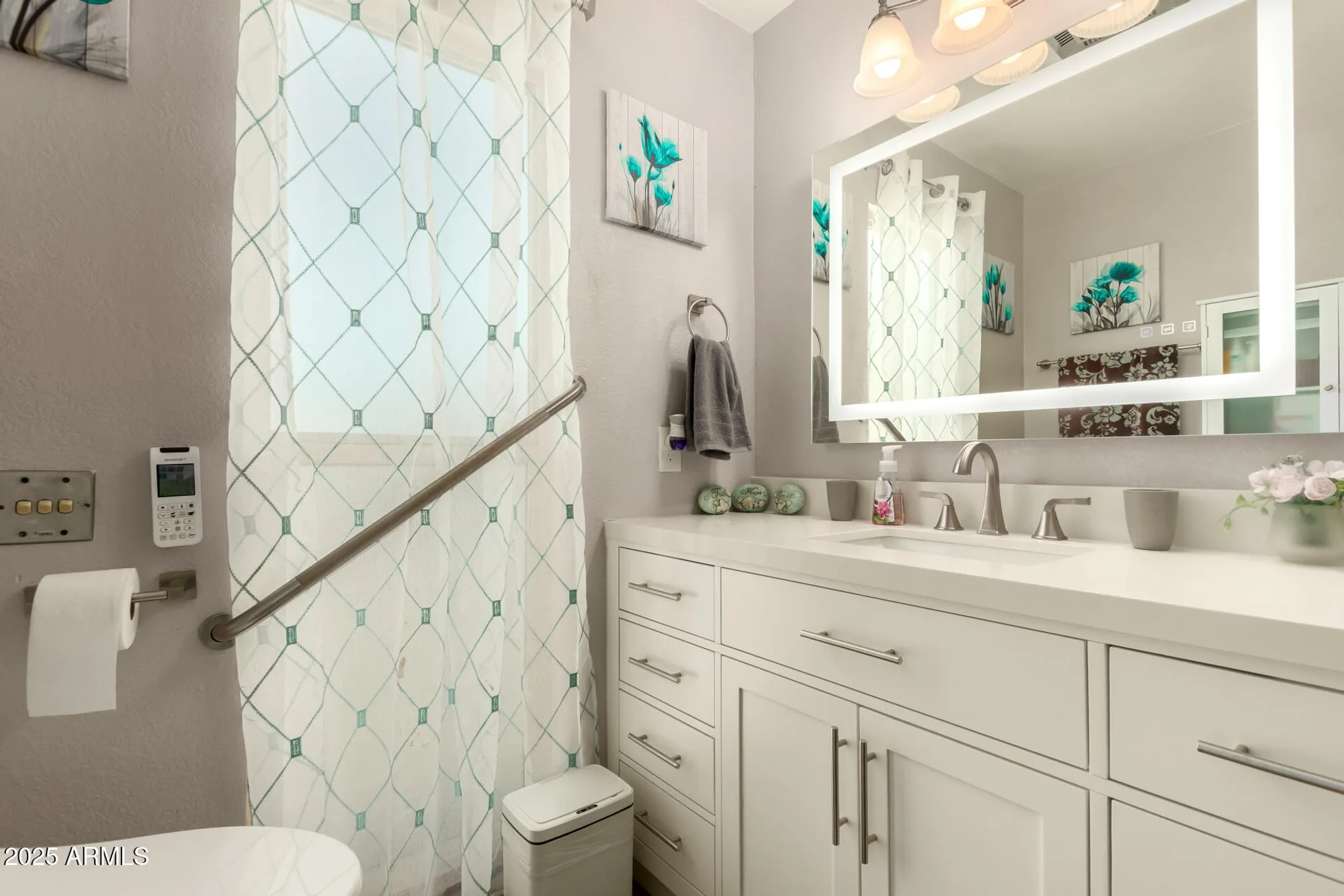 Property Slideshow image 22 of 37 | 16849 n meadow park dr, Sun City, AZ, 85351