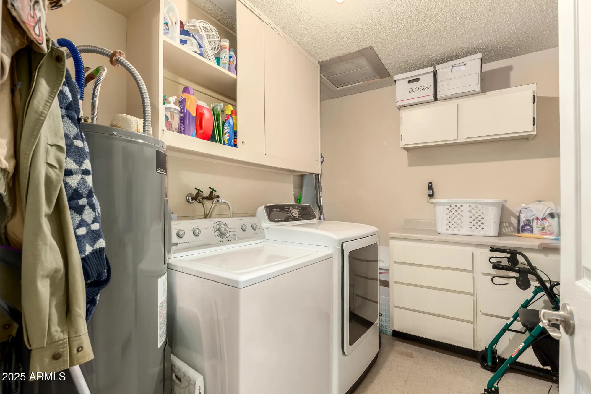 Property Slideshow image 31 of 37 | 16849 n meadow park dr, Sun City, AZ, 85351