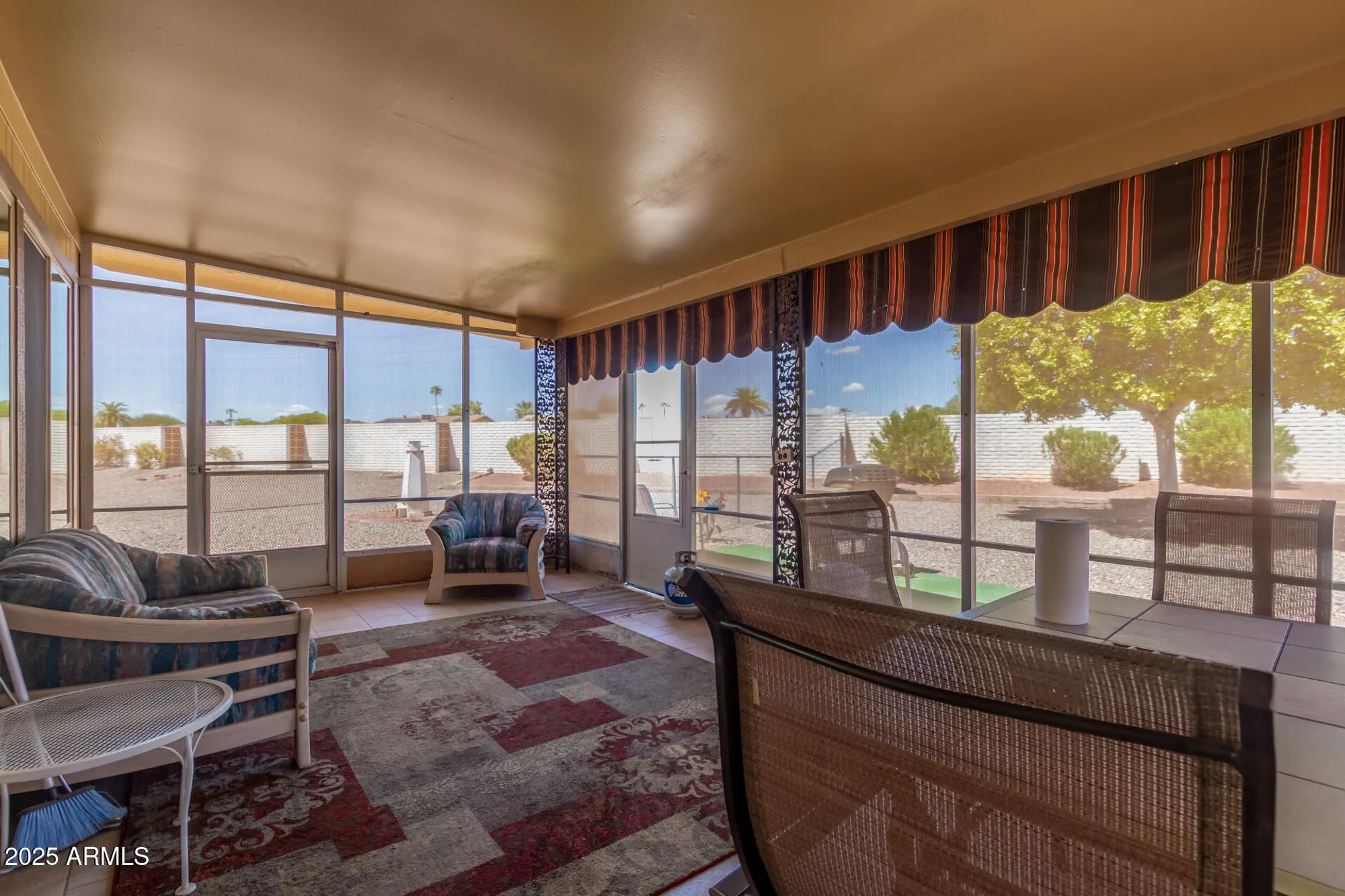 Property Slideshow image 32 of 37 | 16849 n meadow park dr, Sun City, AZ, 85351