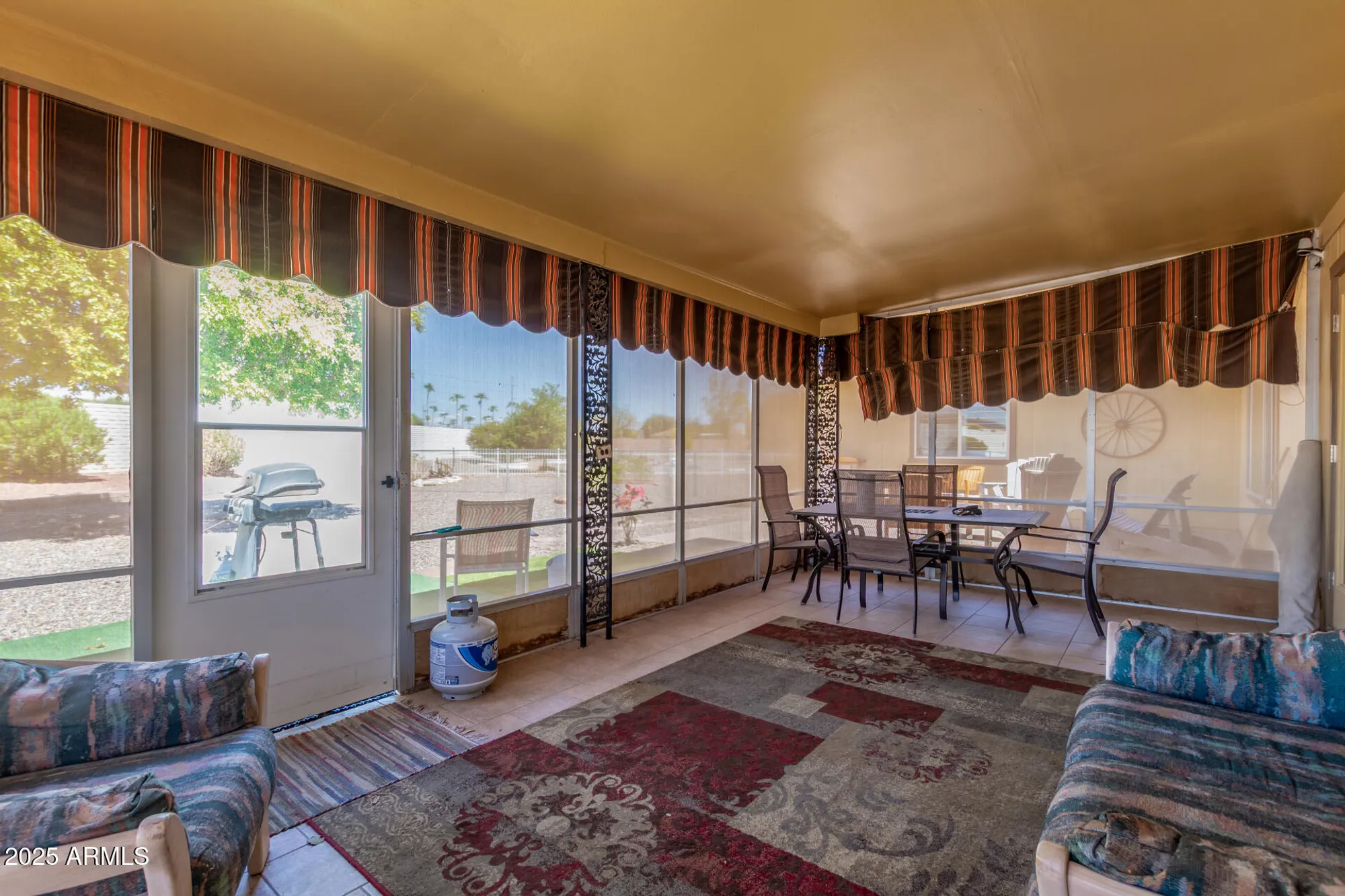 Property Slideshow image 33 of 37 | 16849 n meadow park dr, Sun City, AZ, 85351