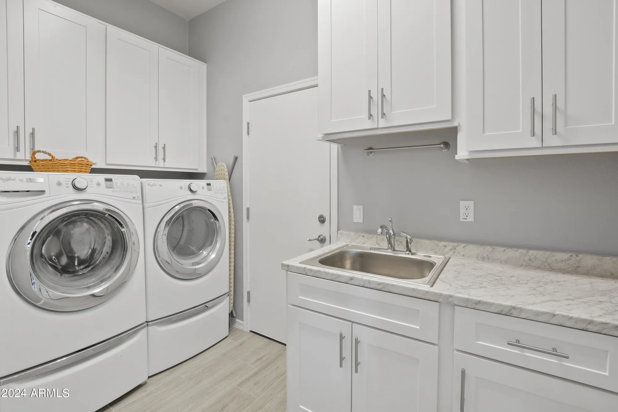 Property Slideshow image 21 of 48 | 3708 e hazeltine way, Chandler, AZ, 85249