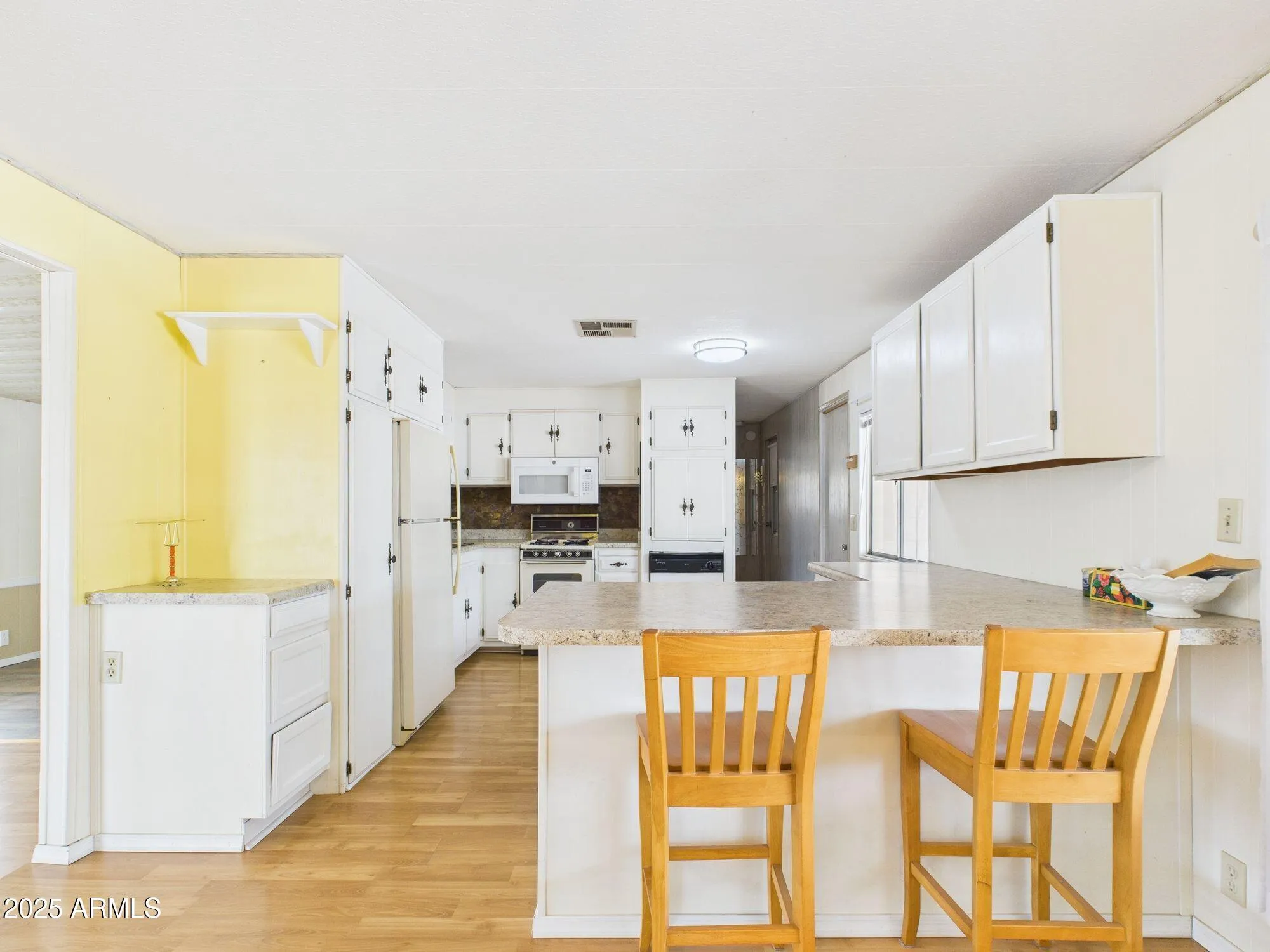 Property Slideshow image 7 of 21 | 428 s 80th way, Mesa, AZ, 85208