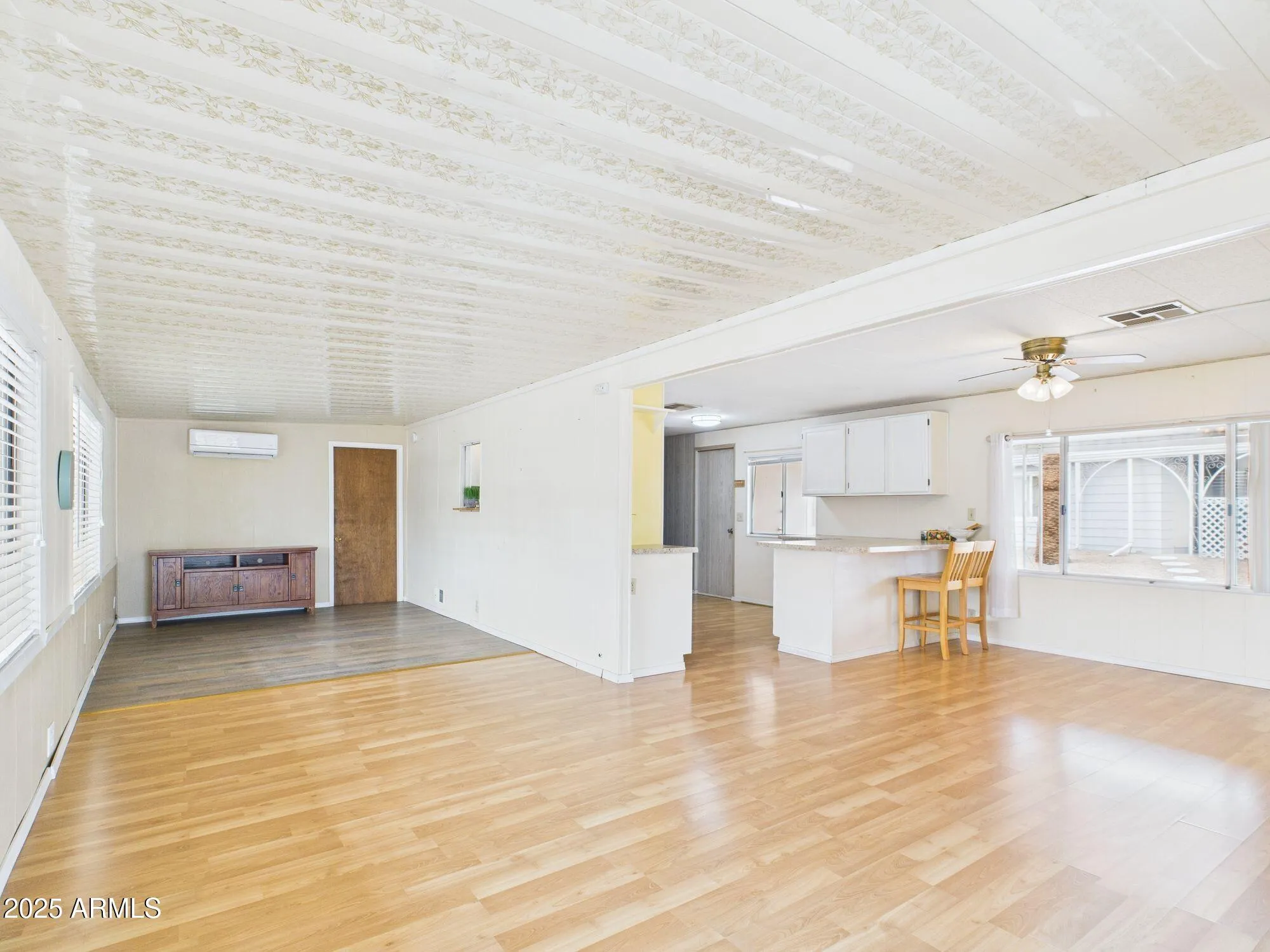 Property Slideshow image 4 of 21 | 428 s 80th way, Mesa, AZ, 85208