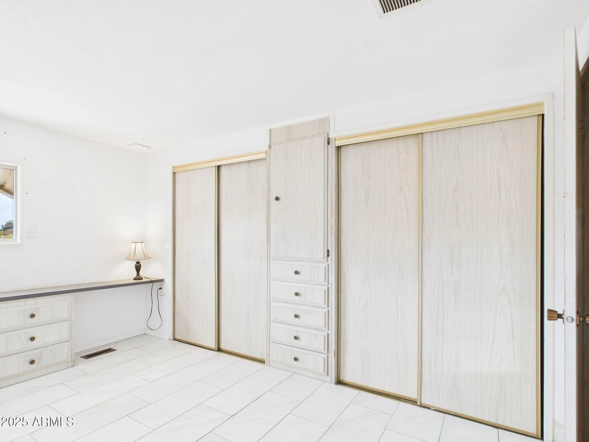 Property Slideshow image 14 of 21 | 428 s 80th way, Mesa, AZ, 85208