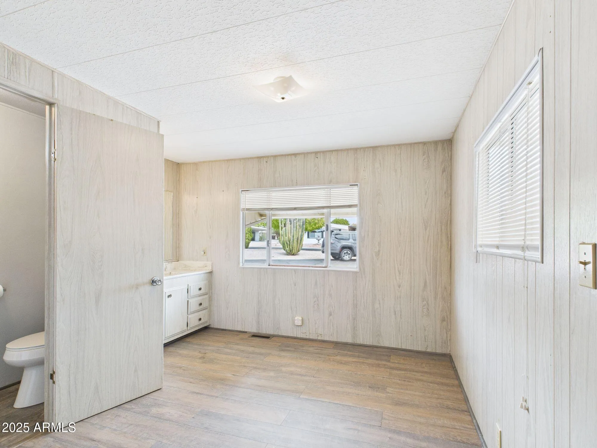 Property Slideshow image 15 of 21 | 428 s 80th way, Mesa, AZ, 85208