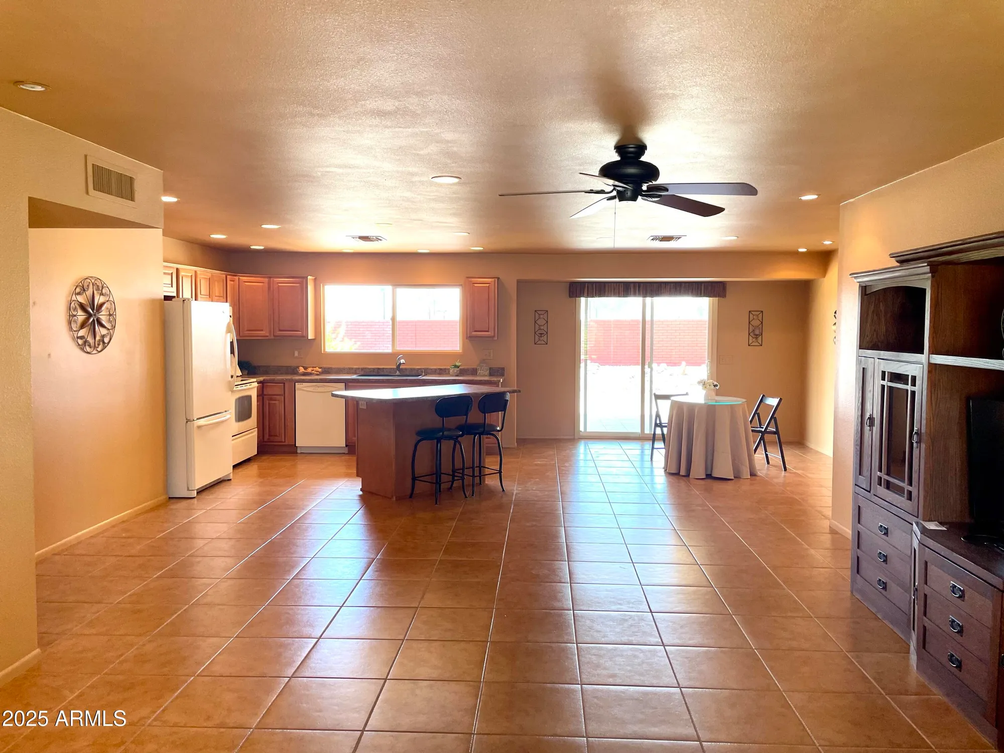 Property Slideshow image 5 of 45 | 9513 w cottonwood dr, Sun City, AZ, 85373