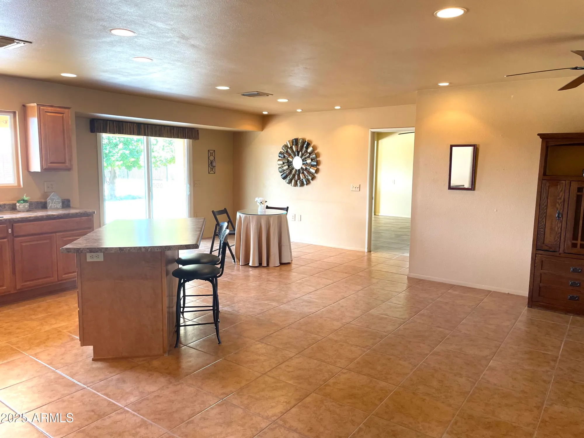 Property Slideshow image 6 of 45 | 9513 w cottonwood dr, Sun City, AZ, 85373