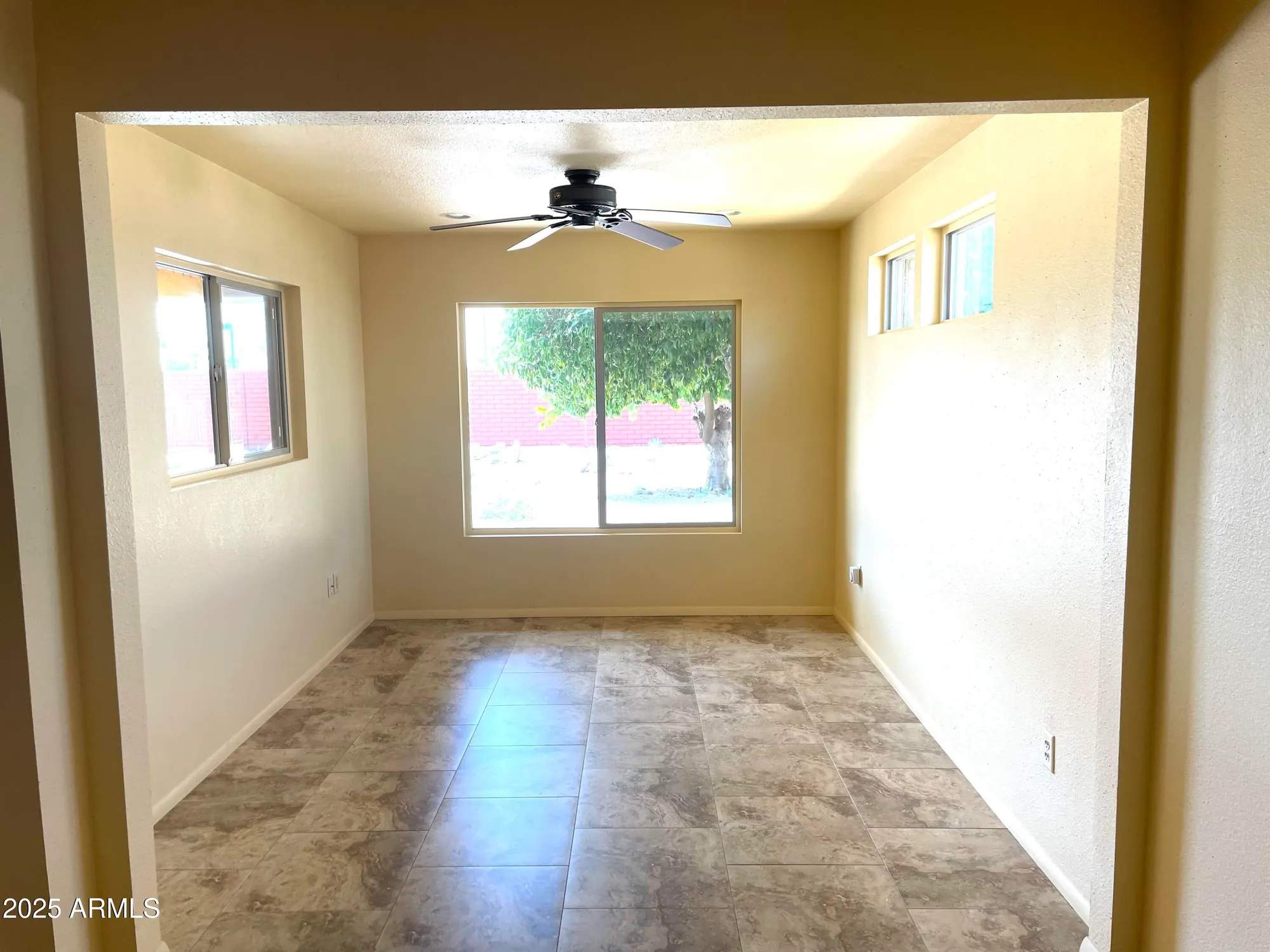 Property Slideshow image 23 of 45 | 9513 w cottonwood dr, Sun City, AZ, 85373