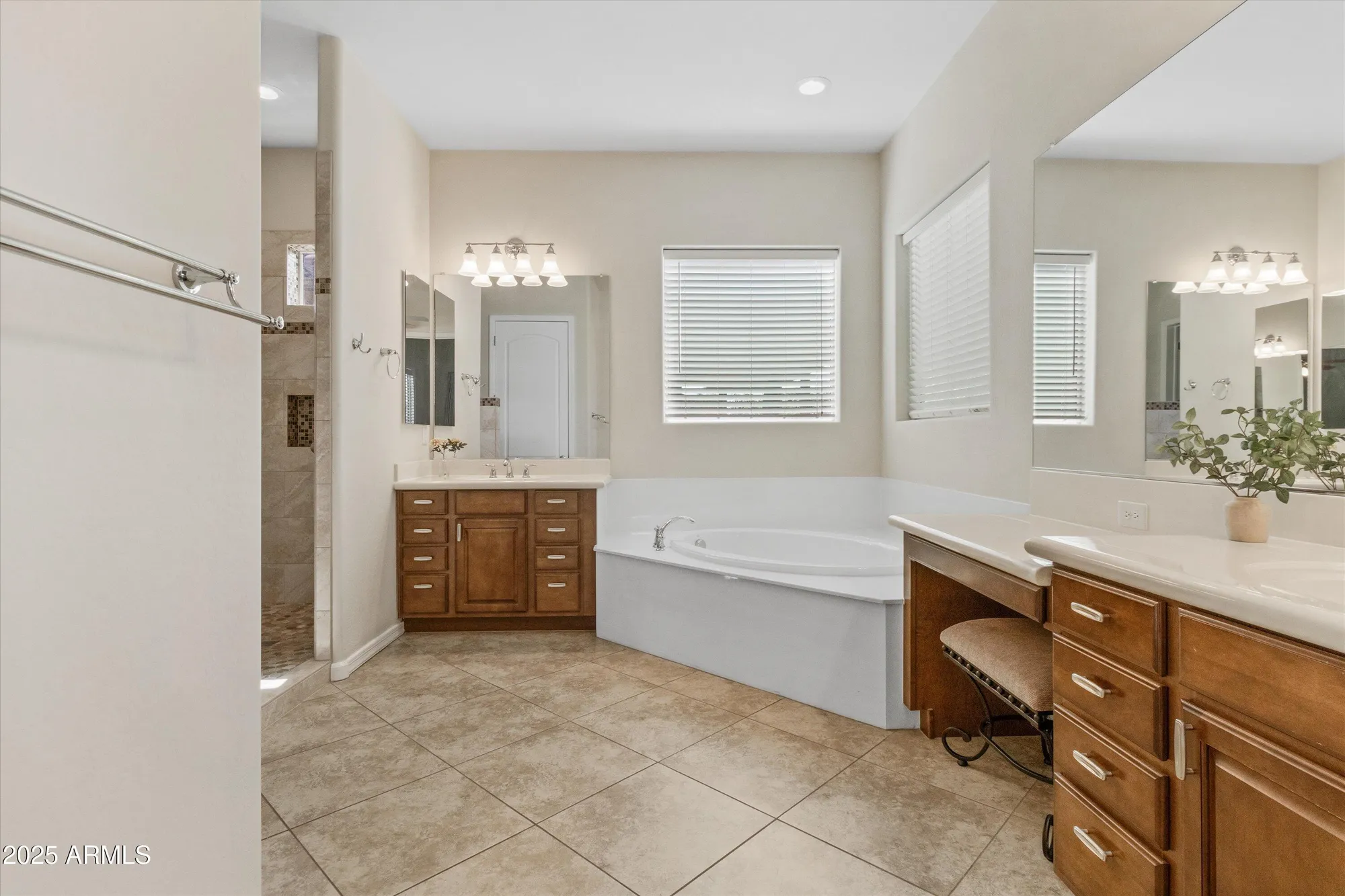 Property Slideshow image 23 of 61 | 26168 w tina ln, Buckeye, AZ, 85396