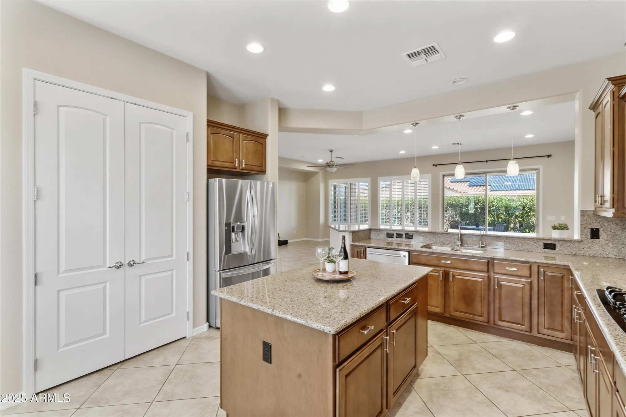 Property Slideshow image 16 of 61 | 26168 w tina ln, Buckeye, AZ, 85396