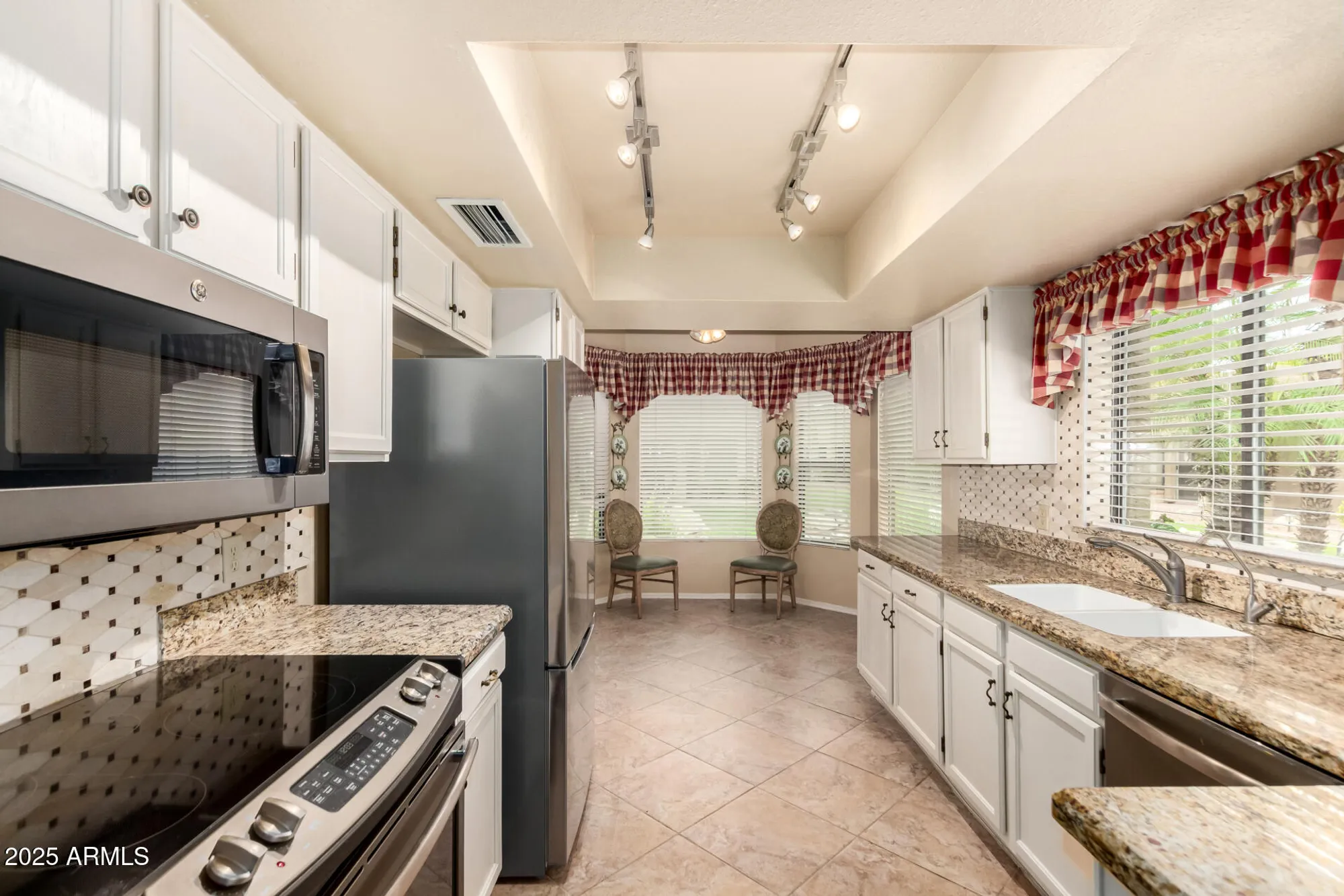 Property Slideshow image 12 of 40 | 19562 n 96th ln, Peoria, AZ, 85382