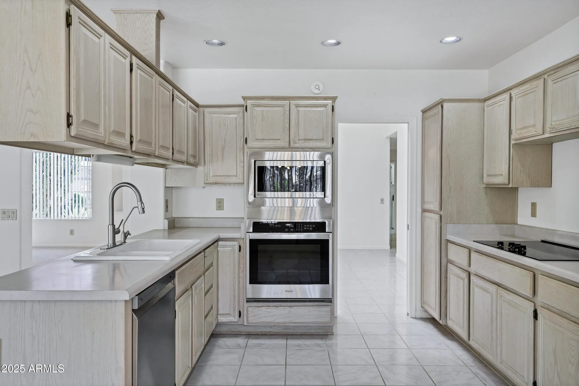 Property Slideshow image 15 of 31 | 24809 s drifter dr, Sun Lakes, AZ, 85248