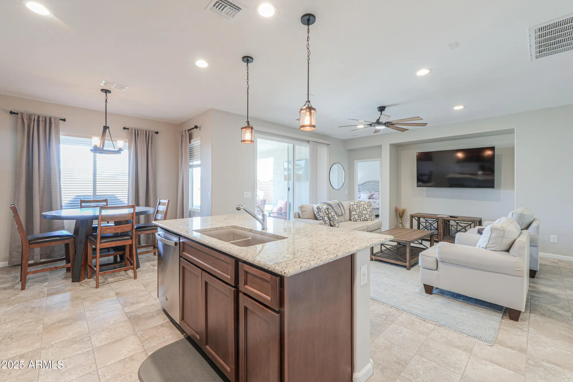 Property Slideshow image 9 of 32 | 4076 w painted horse dr, Eloy, AZ, 85131