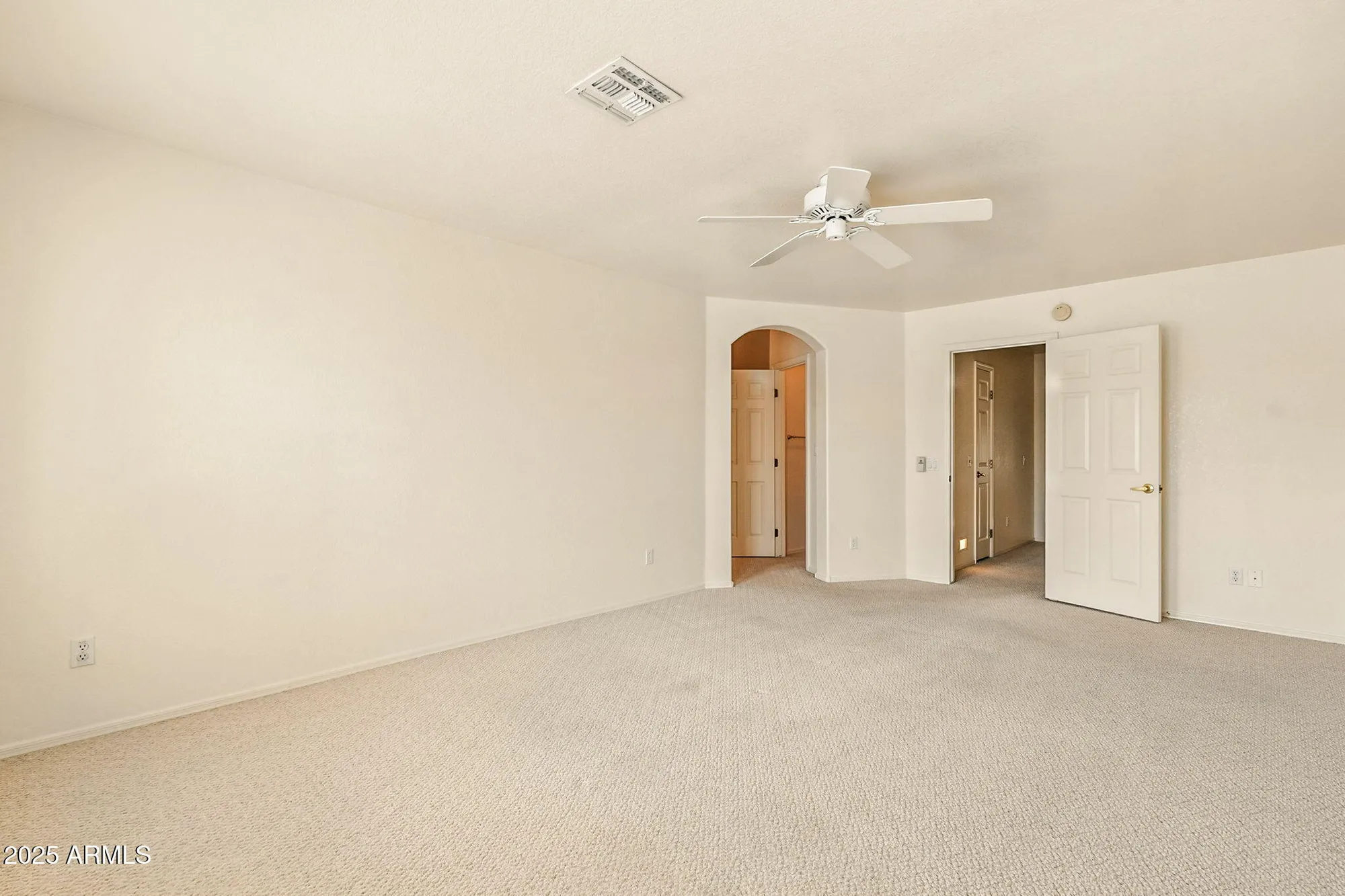 Property Slideshow image 38 of 78 | 15514 w piccadilly rd, Goodyear, AZ, 85395