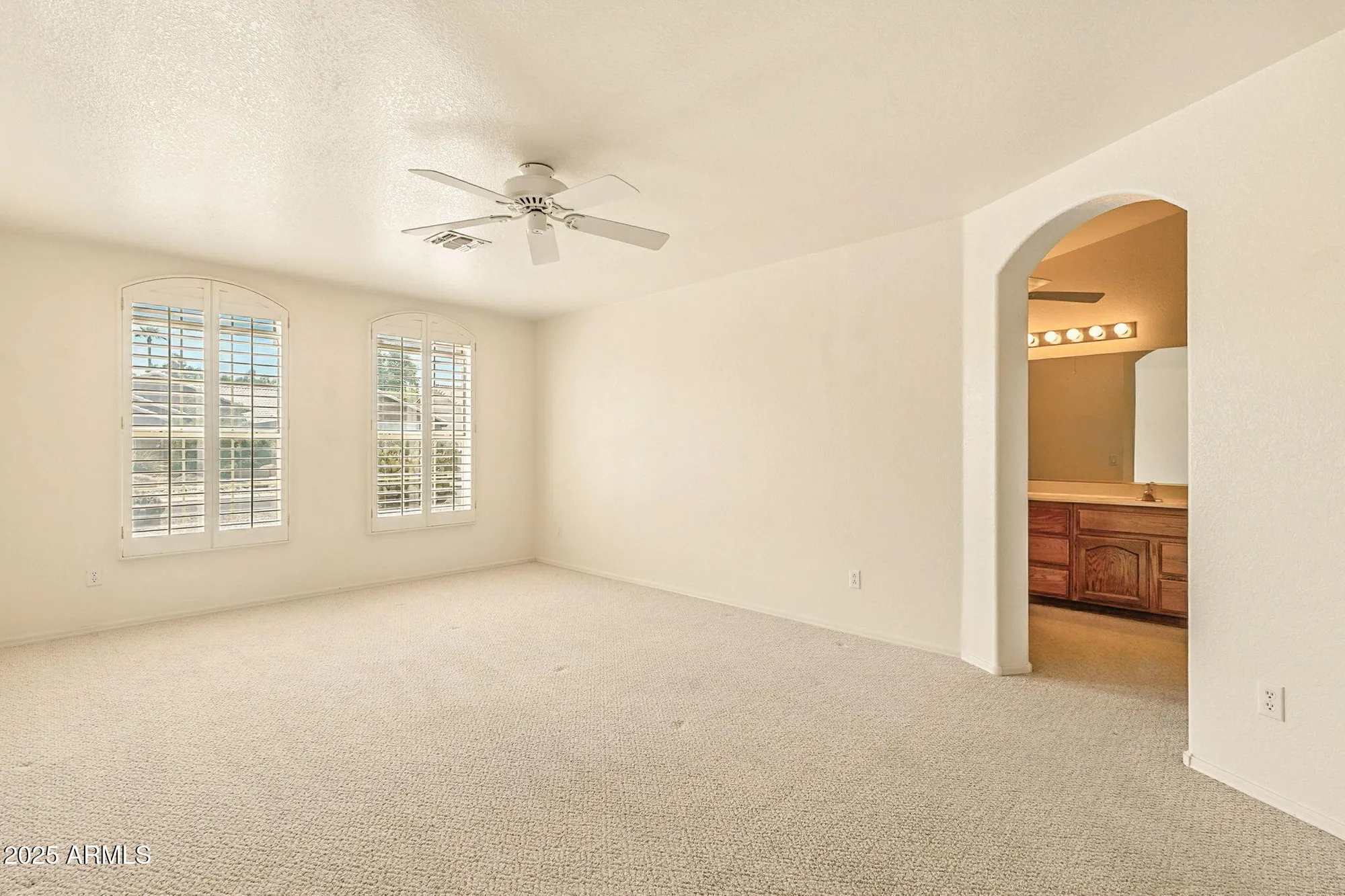 Property Slideshow image 37 of 78 | 15514 w piccadilly rd, Goodyear, AZ, 85395