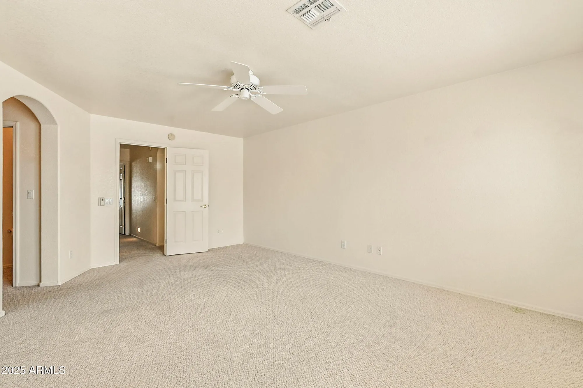 Property Slideshow image 45 of 78 | 15514 w piccadilly rd, Goodyear, AZ, 85395