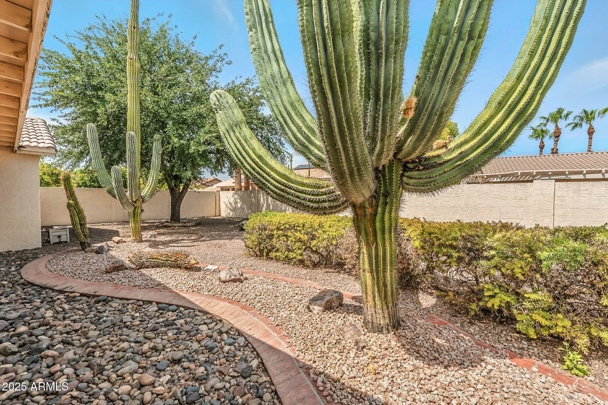 Property Slideshow image 58 of 78 | 15514 w piccadilly rd, Goodyear, AZ, 85395
