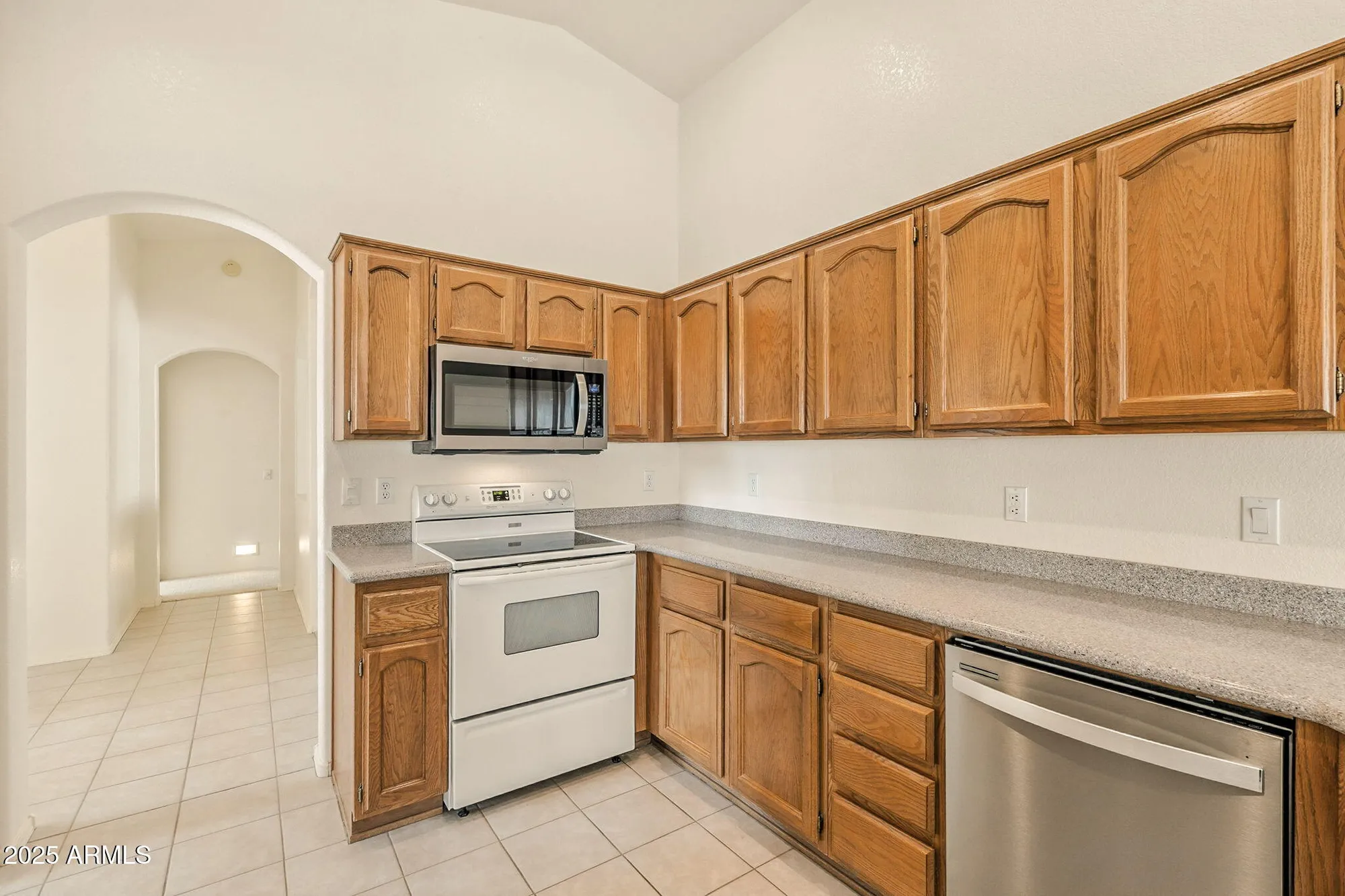 Property Slideshow image 17 of 78 | 15514 w piccadilly rd, Goodyear, AZ, 85395