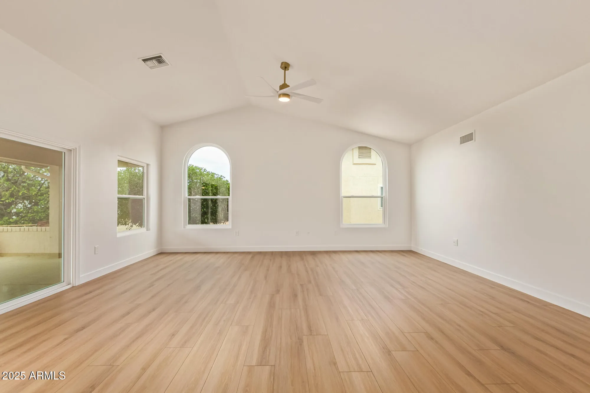 Property Slideshow image 4 of 19 | 13910 w oak glen dr, Sun City West, AZ, 85375