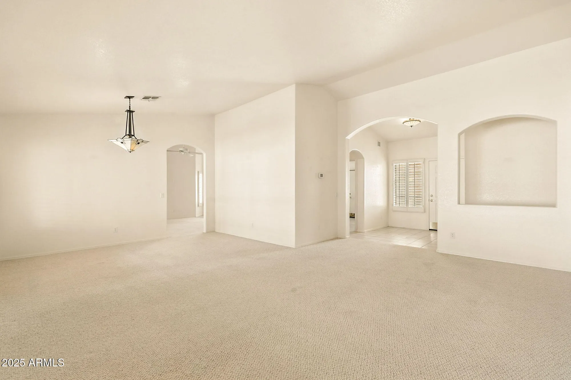 Property Slideshow image 7 of 78 | 15514 w piccadilly rd, Goodyear, AZ, 85395