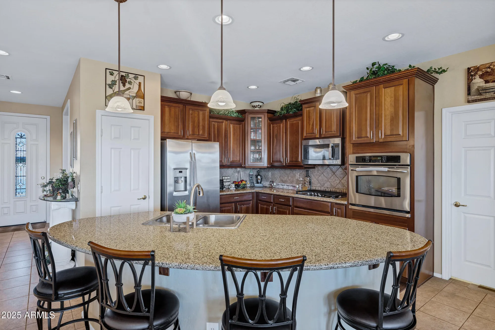 Property Slideshow image 2 of 50 | 20208 n oxbow ln, Maricopa, AZ, 85138