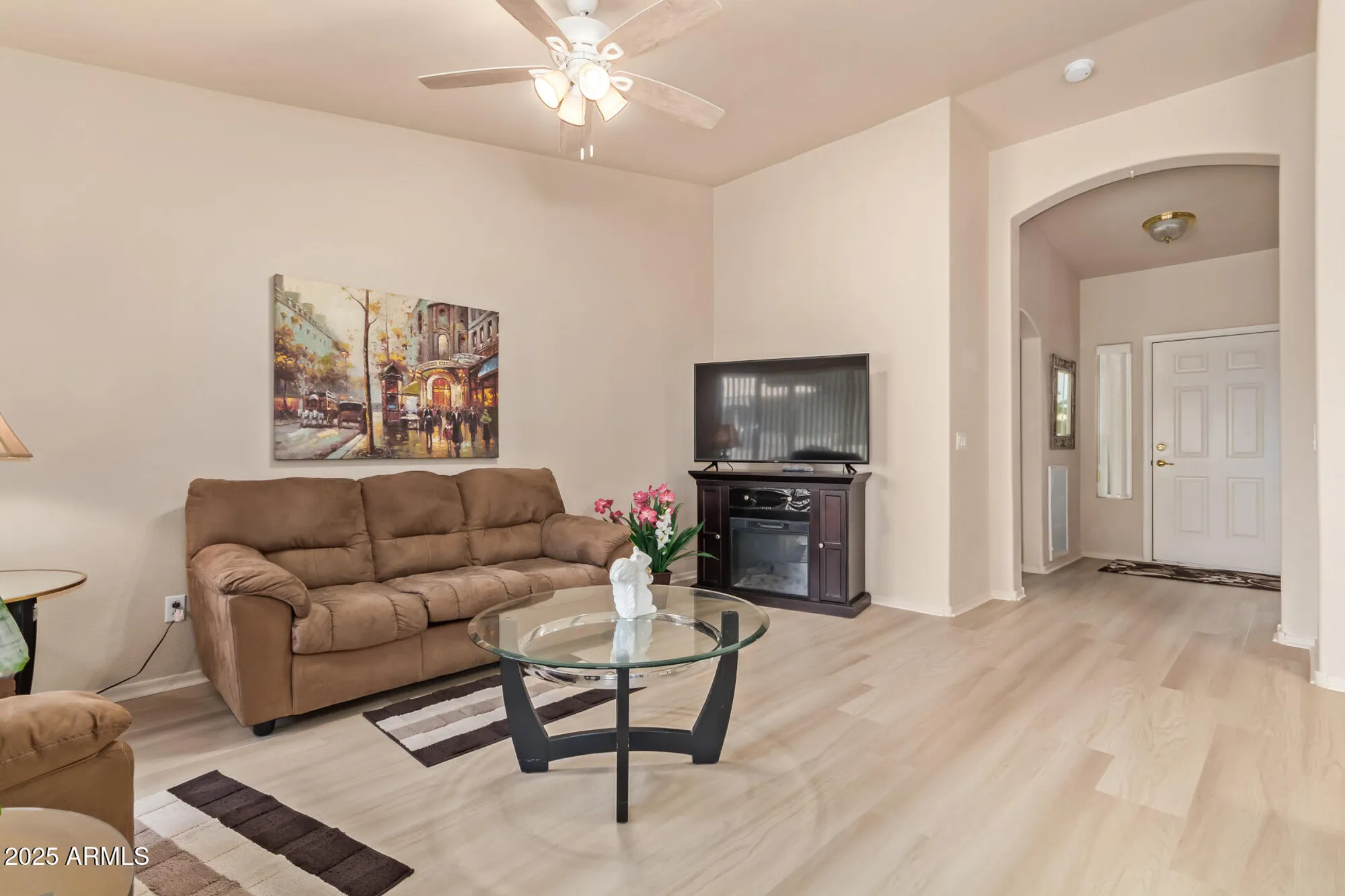 Property Slideshow image 5 of 21 | 1472 e torrey pines ln, Chandler, AZ, 85249