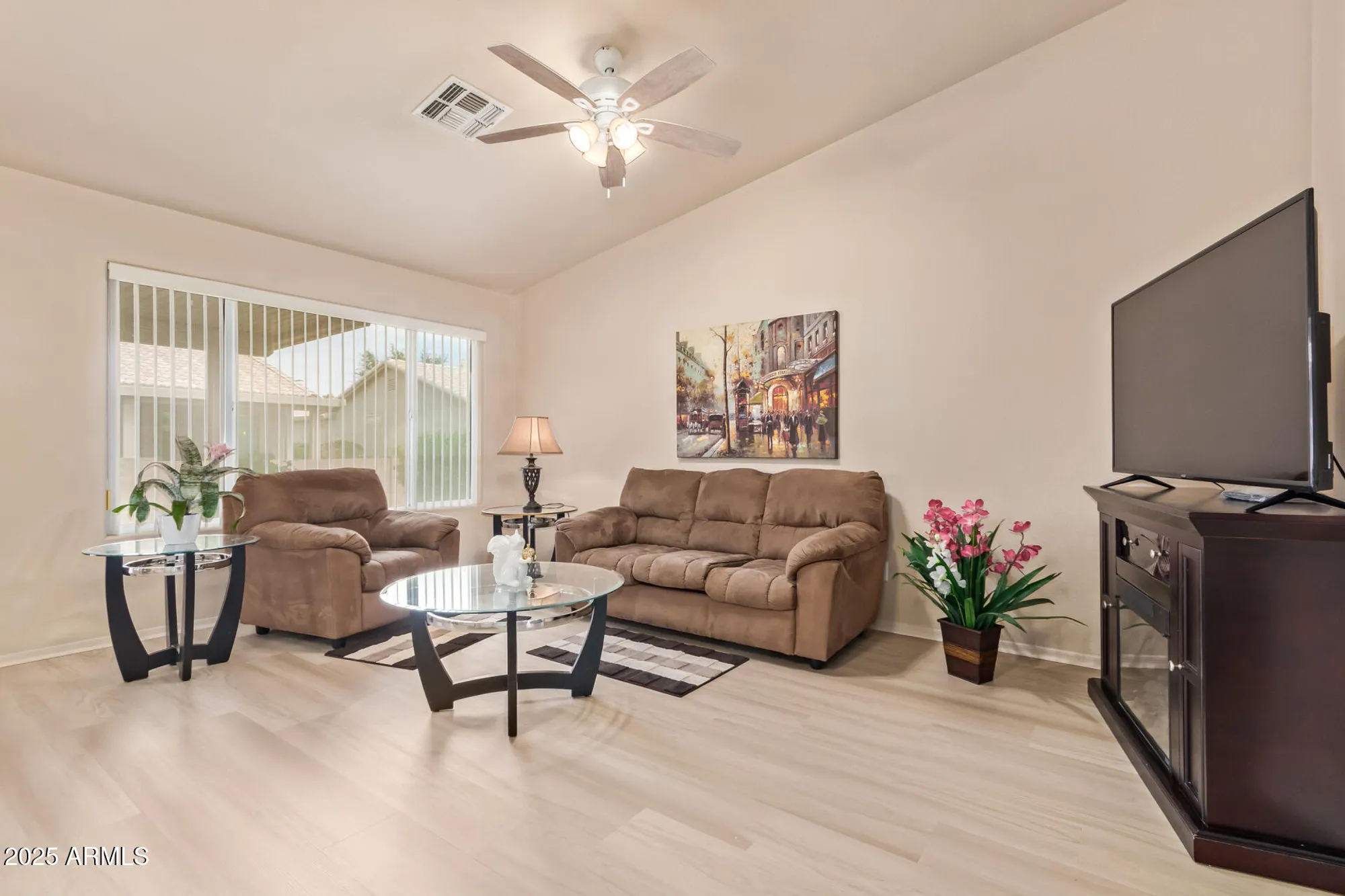 Property Slideshow image 6 of 21 | 1472 e torrey pines ln, Chandler, AZ, 85249