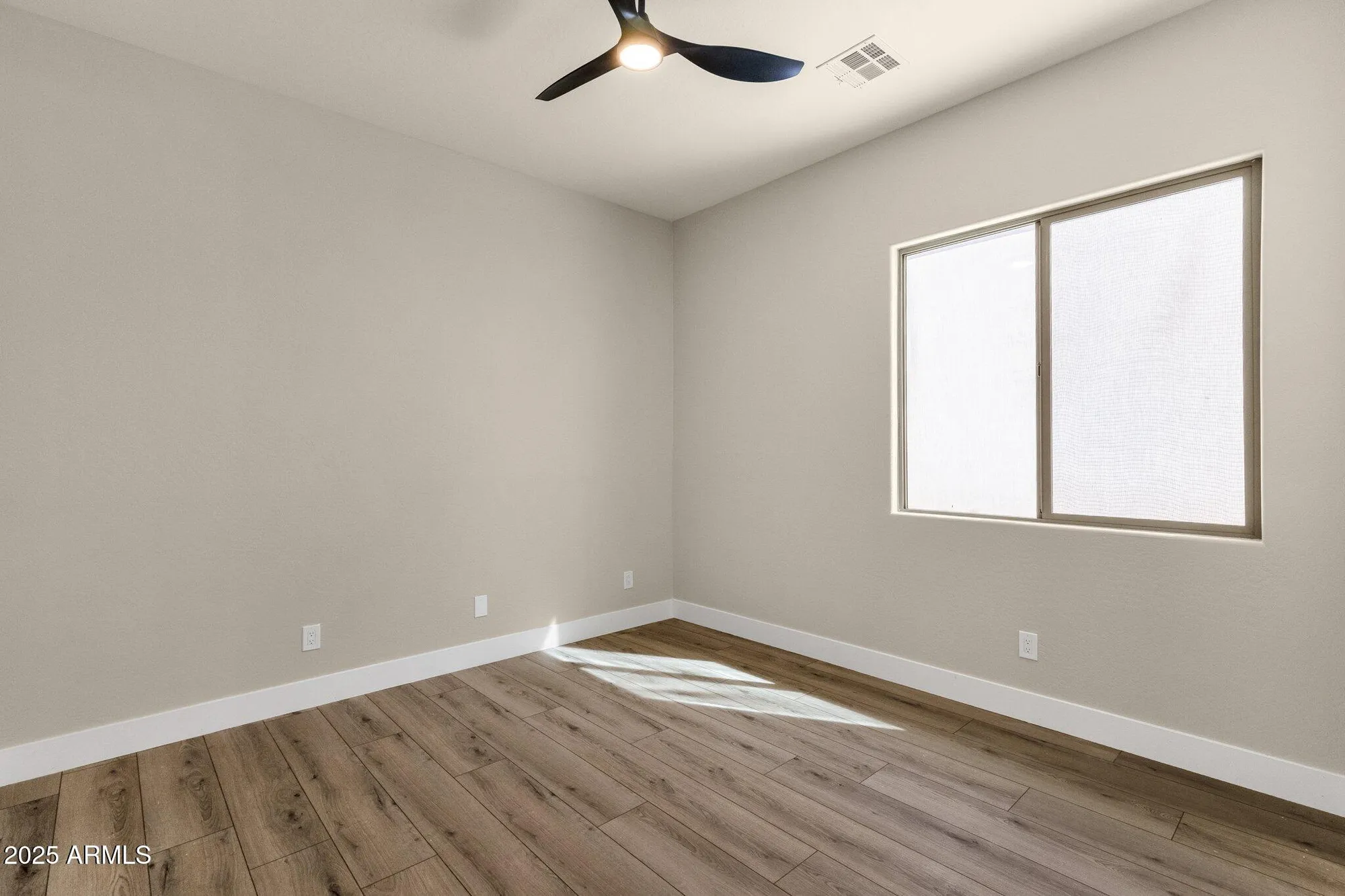 Property Slideshow image 13 of 44 | 17002 s 178th ave, Goodyear, AZ, 85338