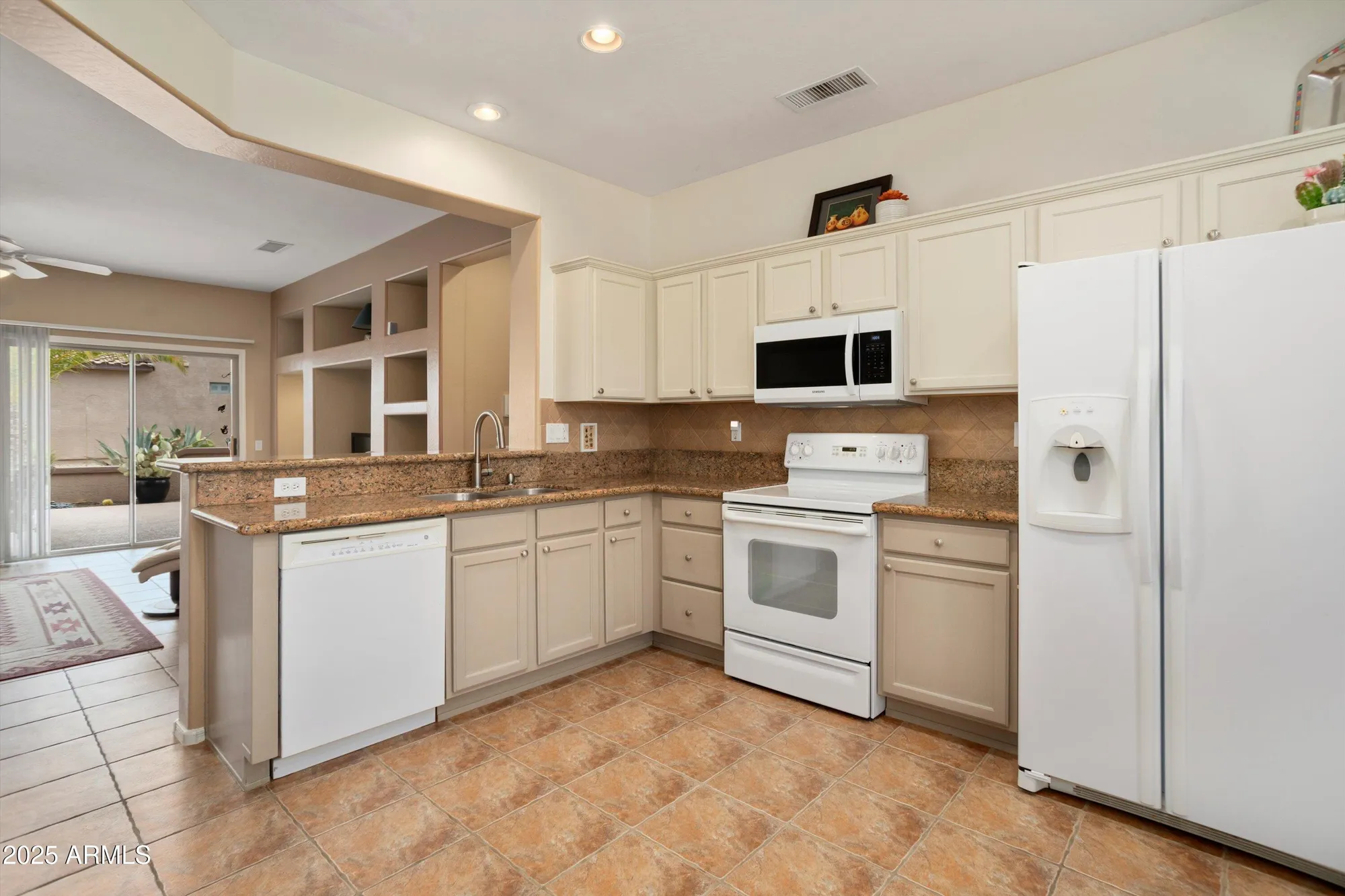 Property Slideshow image 18 of 41 | 16838 w cortaro point dr, Surprise, AZ, 85387