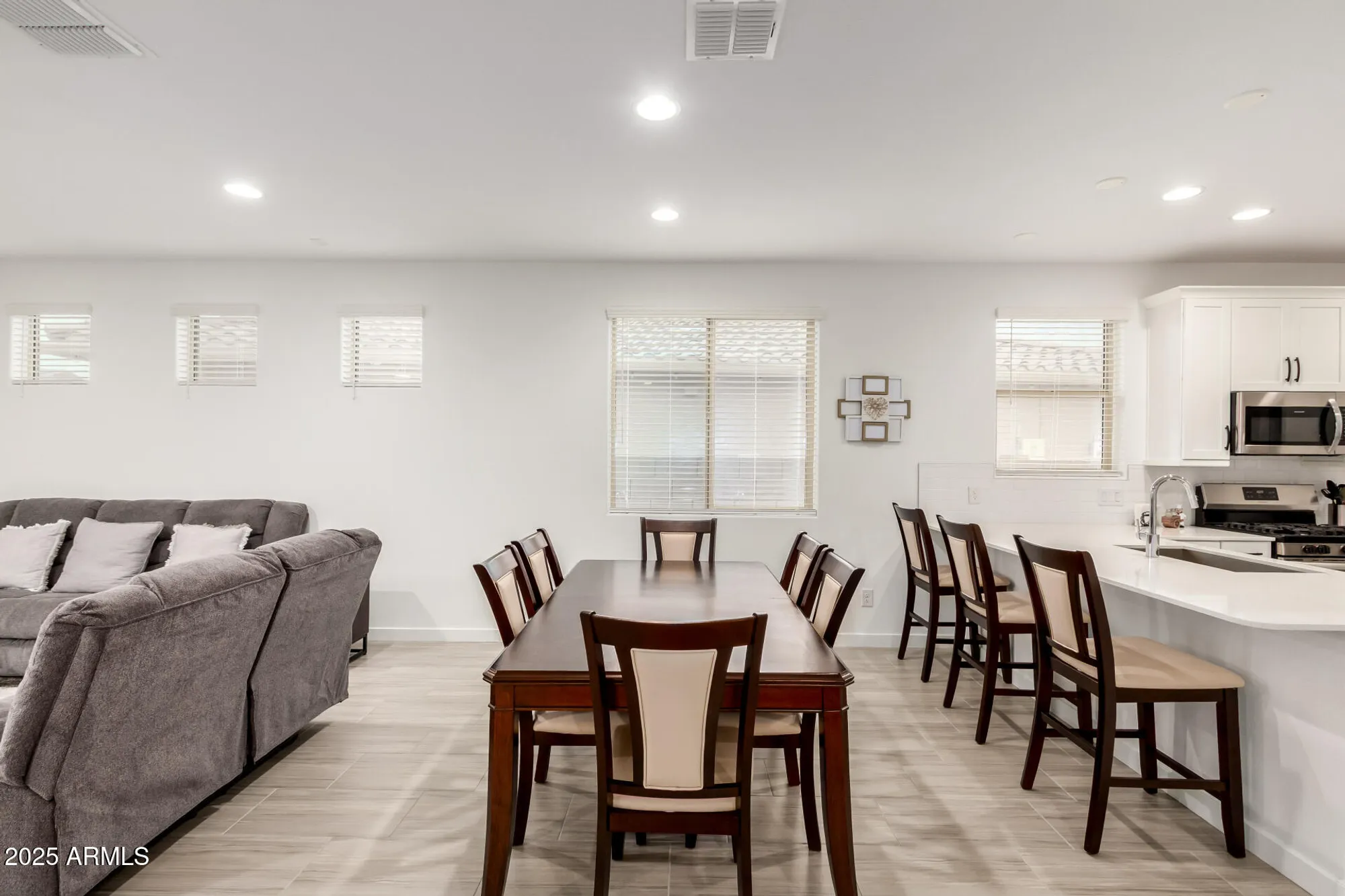 Property Slideshow image 12 of 36 | 24789 n 171st ln, Surprise, AZ, 85387