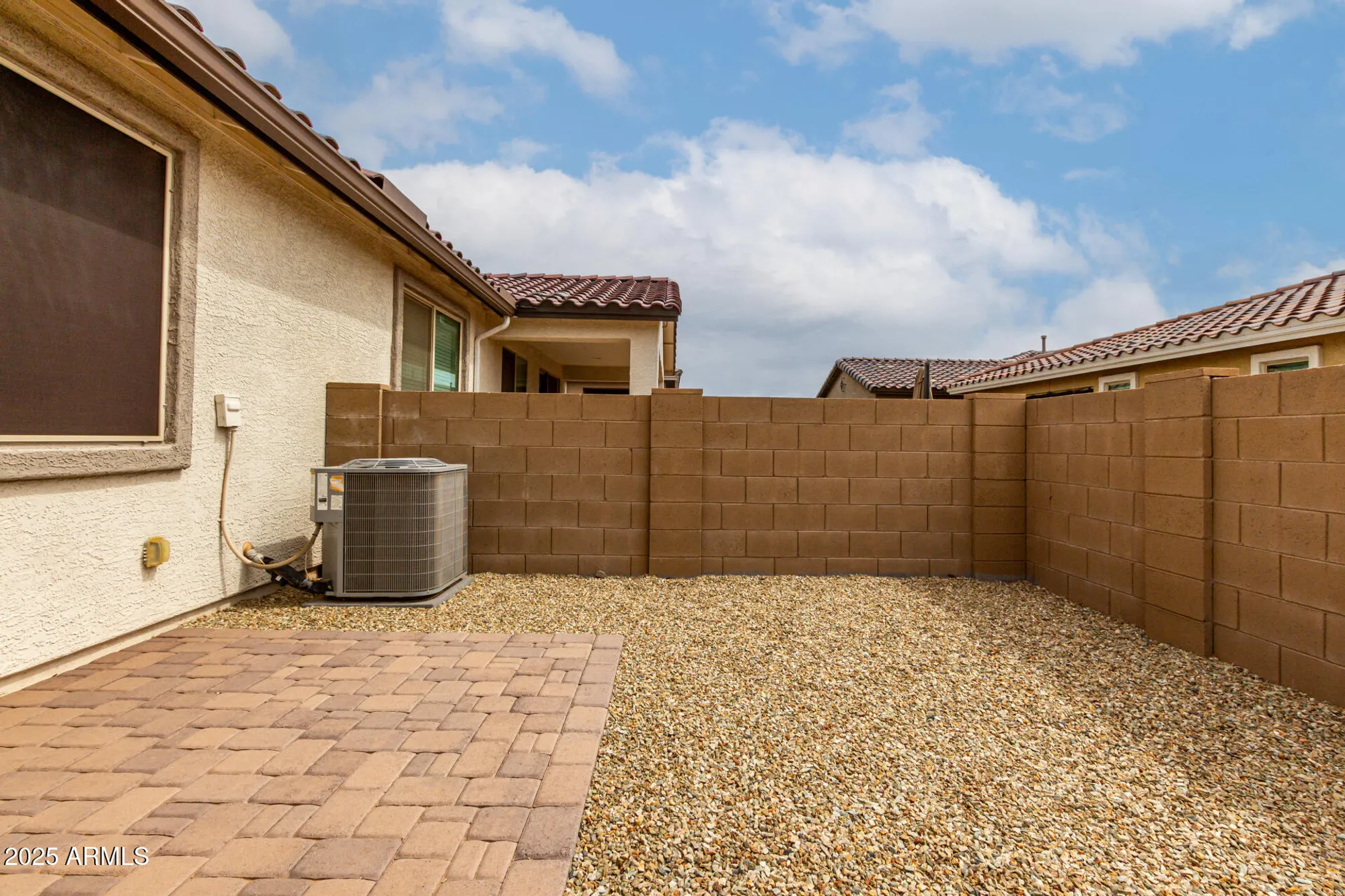 Property Slideshow image 23 of 36 | 24789 n 171st ln, Surprise, AZ, 85387