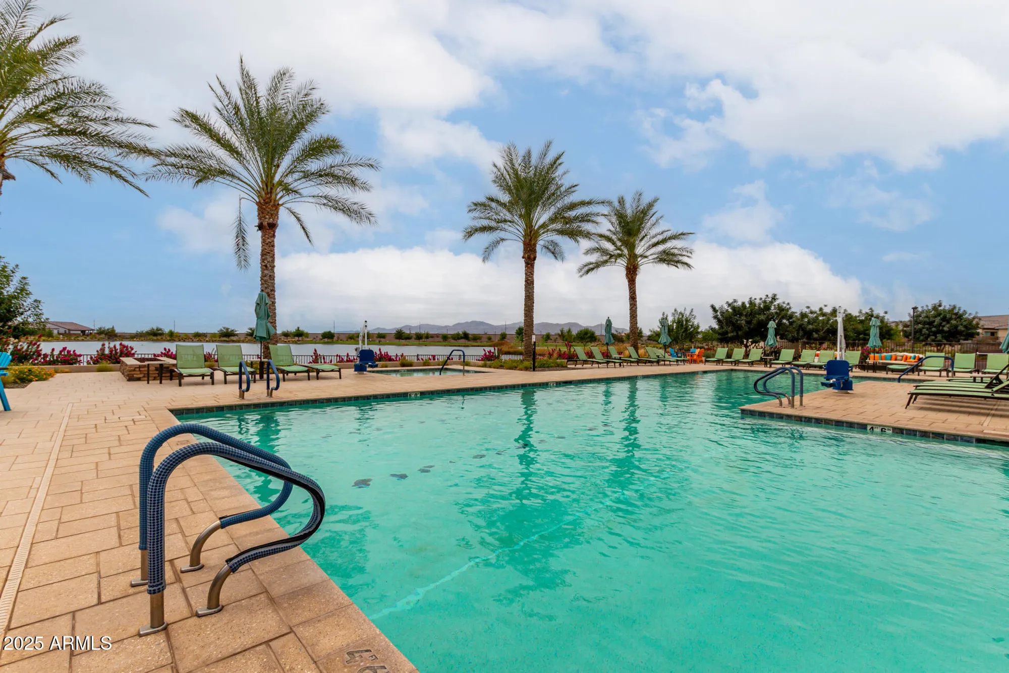 Property Slideshow image 28 of 36 | 24789 n 171st ln, Surprise, AZ, 85387