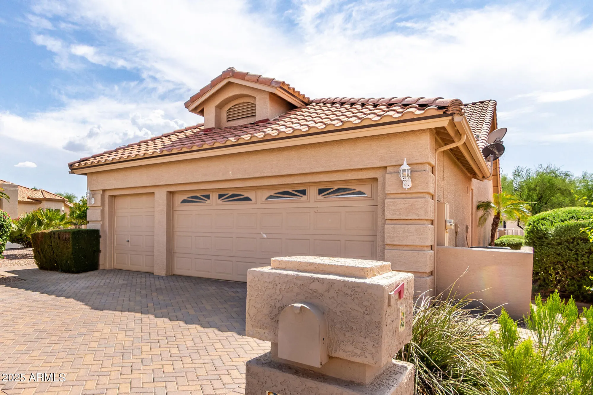 Property Slideshow image 4 of 42 | 9009 e cedar waxwing dr, Sun Lakes, AZ, 85248