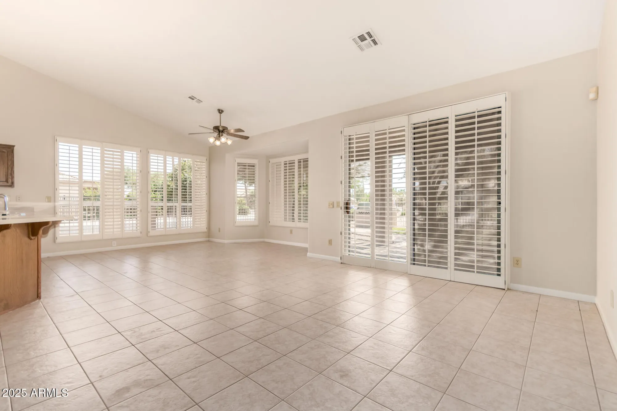 Property Slideshow image 15 of 42 | 9009 e cedar waxwing dr, Sun Lakes, AZ, 85248