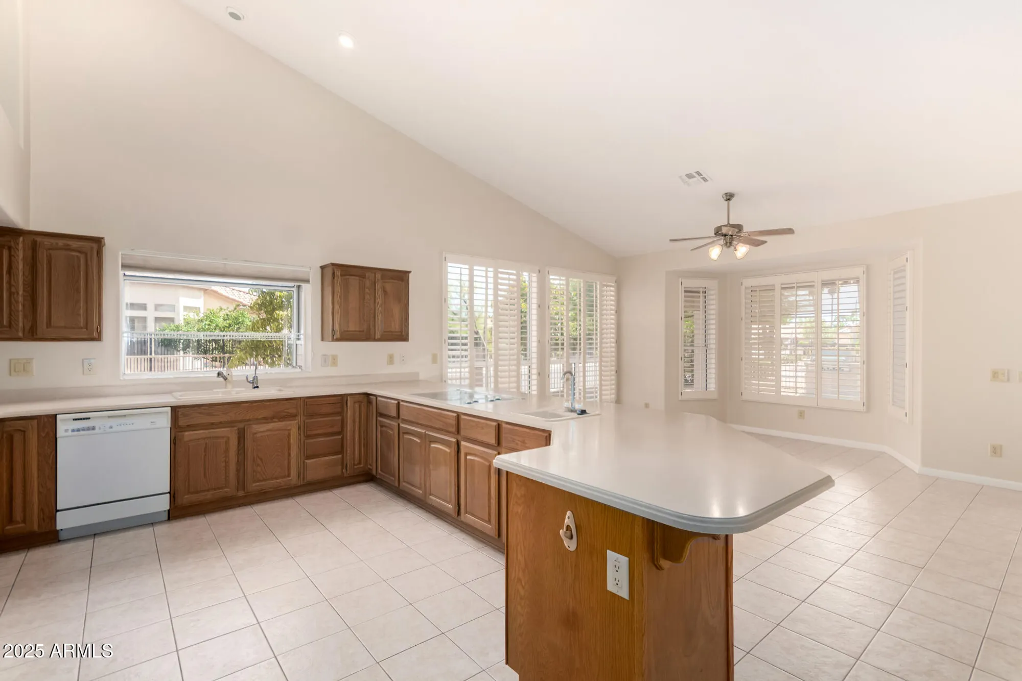 Property Slideshow image 18 of 42 | 9009 e cedar waxwing dr, Sun Lakes, AZ, 85248