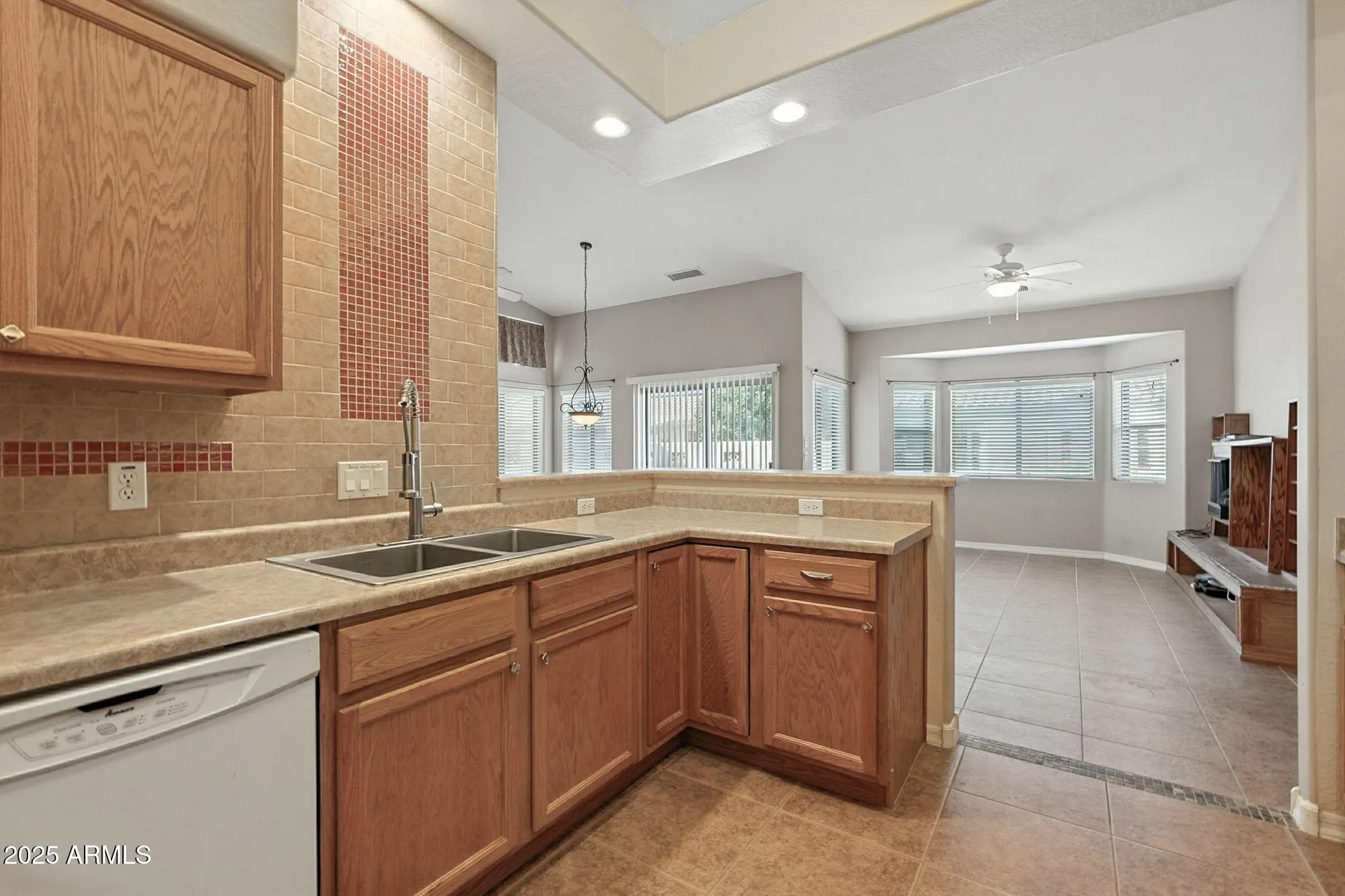 Property Slideshow image 12 of 45 | 1580 e brenda dr, Casa Grande, AZ, 85122