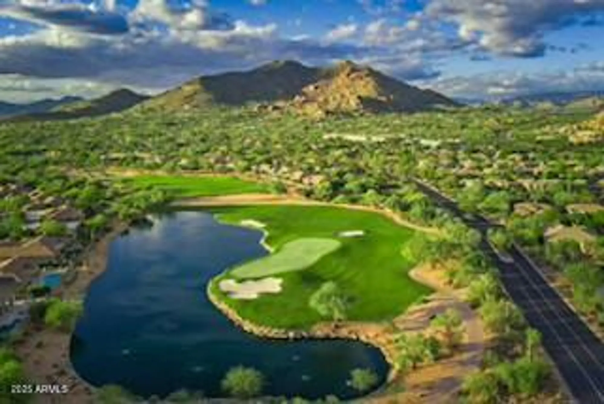 Property Slideshow image 16 of 17 | 7052 e eagle feather rd, Scottsdale, AZ, 85266