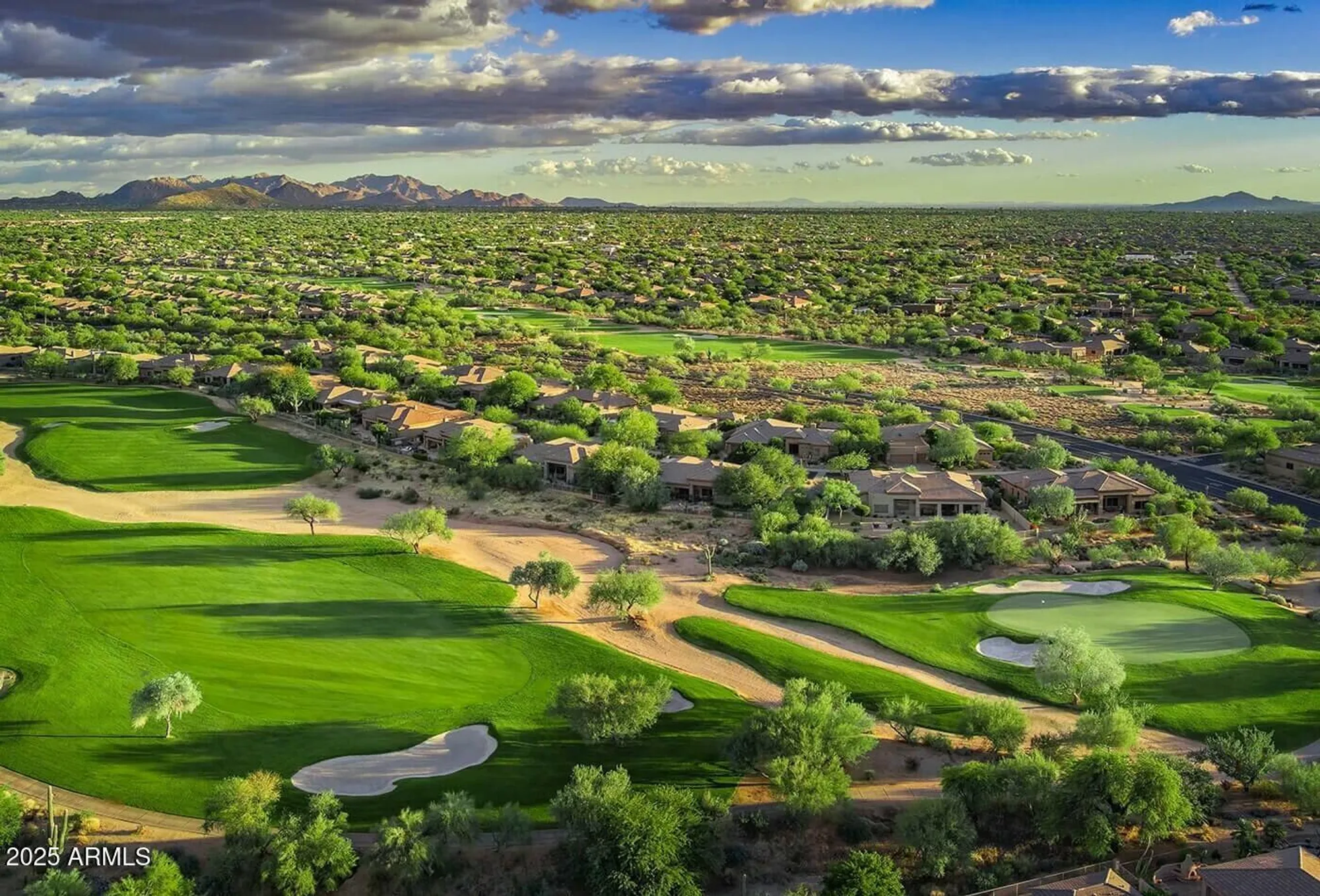 Property Slideshow image 15 of 17 | 7052 e eagle feather rd, Scottsdale, AZ, 85266